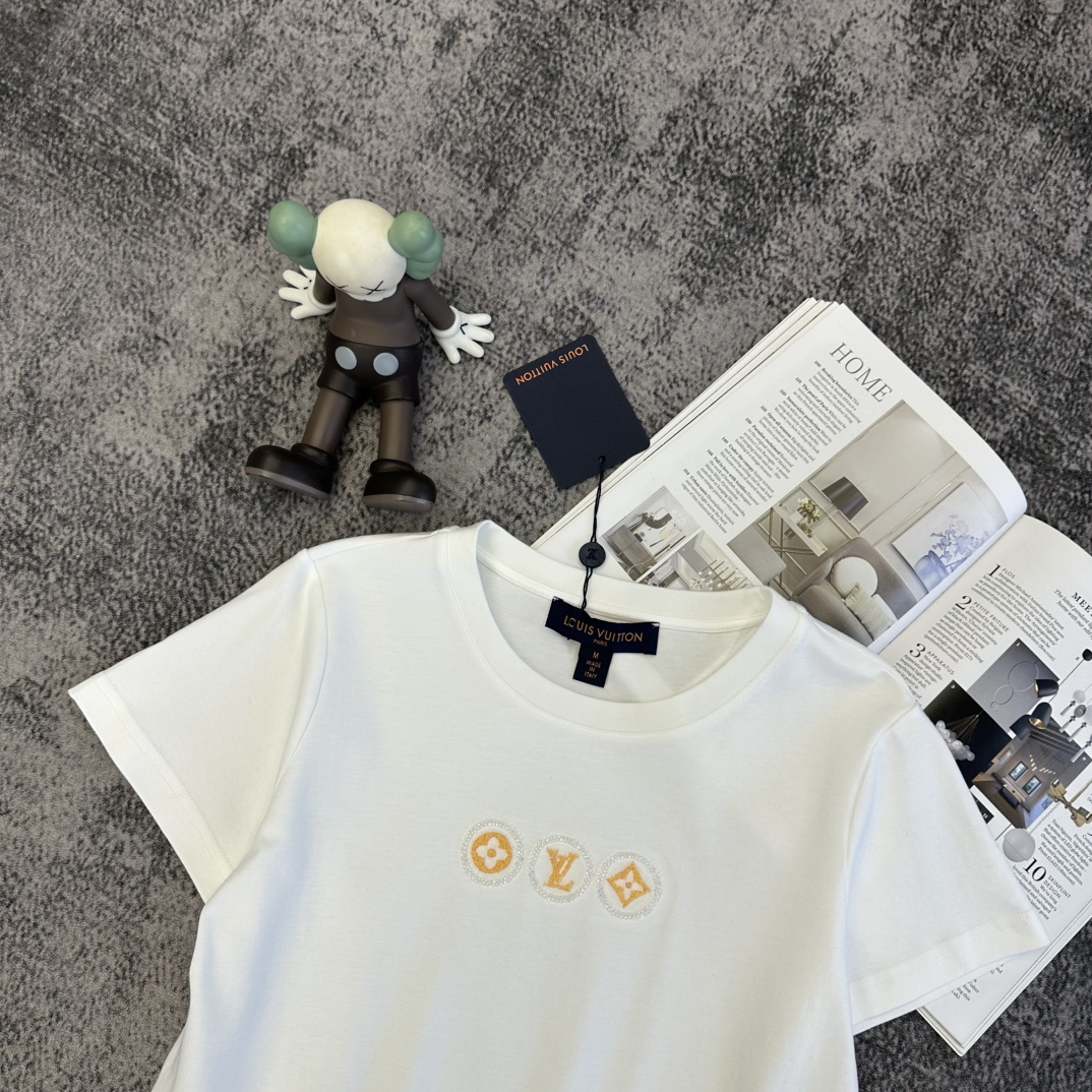 Louis Vuitton Women's Stylish Short Sleeve Top - S, M, L Available 6 i1748243929 8834 6