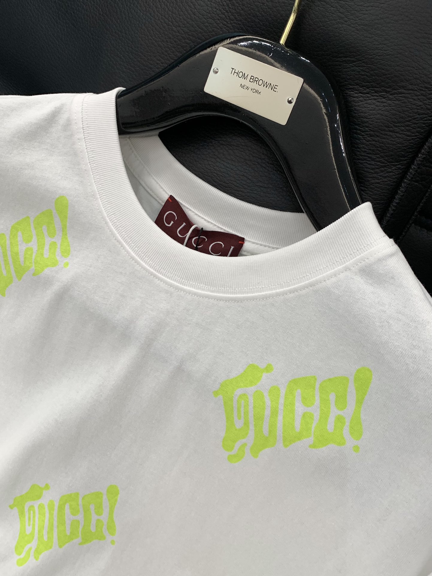 ，Gucci 古驰，2025夏季最新款，专柜同步有售，原单狠货，时尚休闲圆领短袖T恤，上身很有特点！吸睛