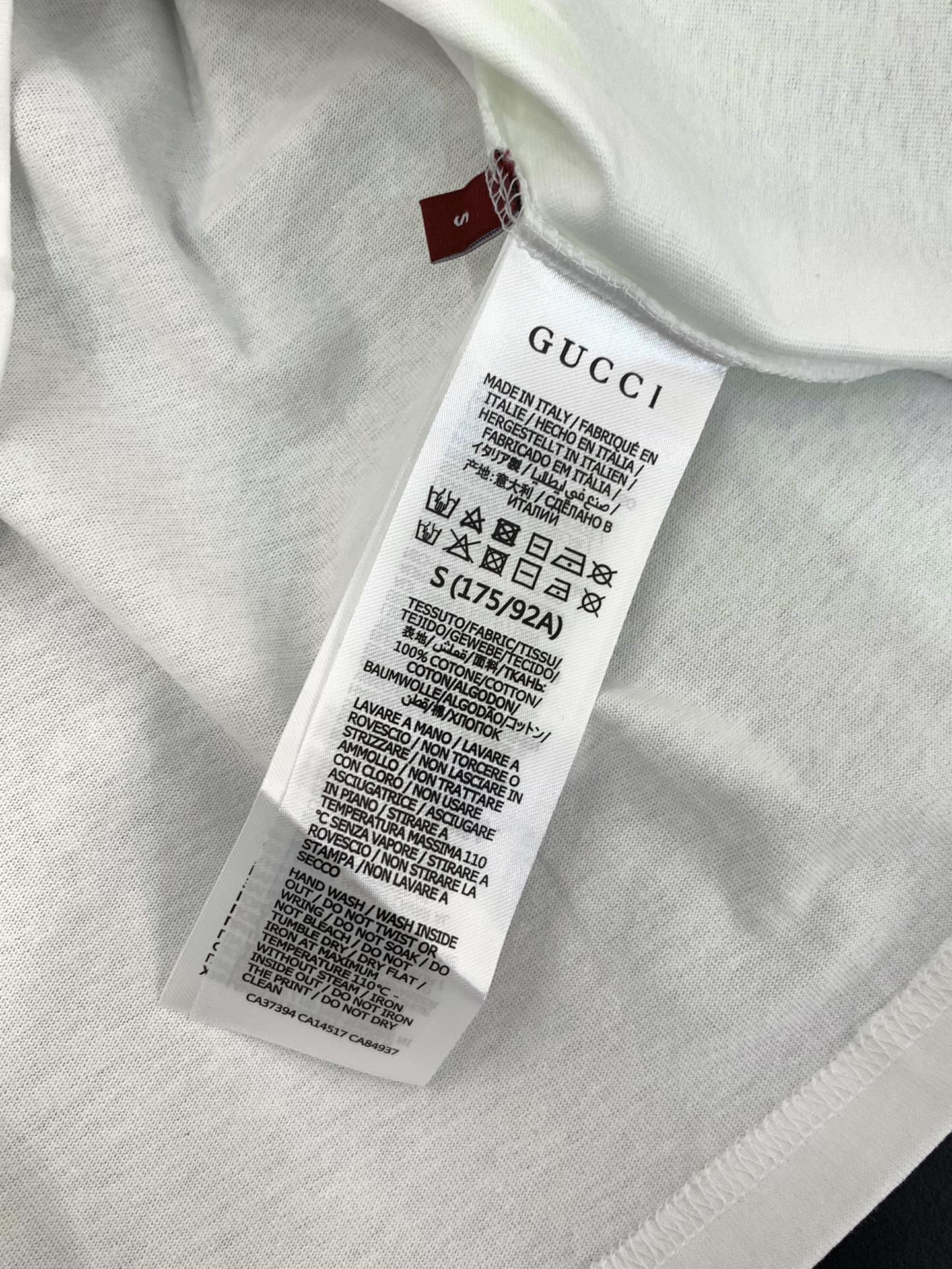 ，Gucci 古驰，2025夏季最新款，专柜同步有售，原单狠货，时尚休闲圆领短袖T恤，上身很有特点！吸睛