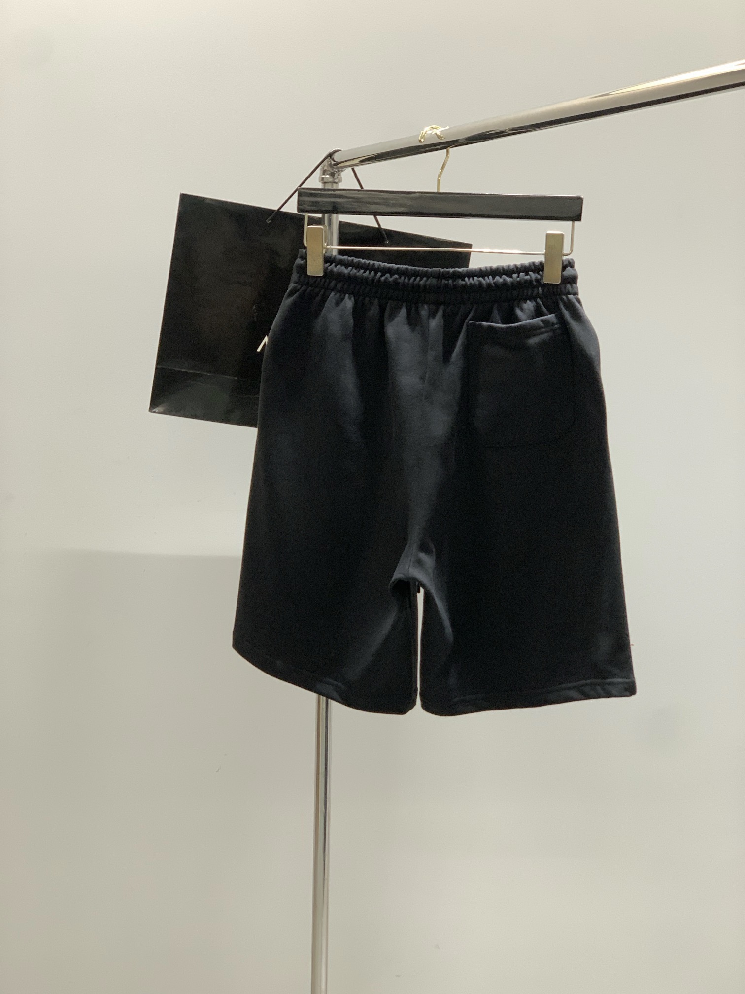 ，ARCTERYX 始祖鸟，2025夏季新品，时尚休闲短裤，专柜同步有售，原单狠货，采用进口原版面料，顶