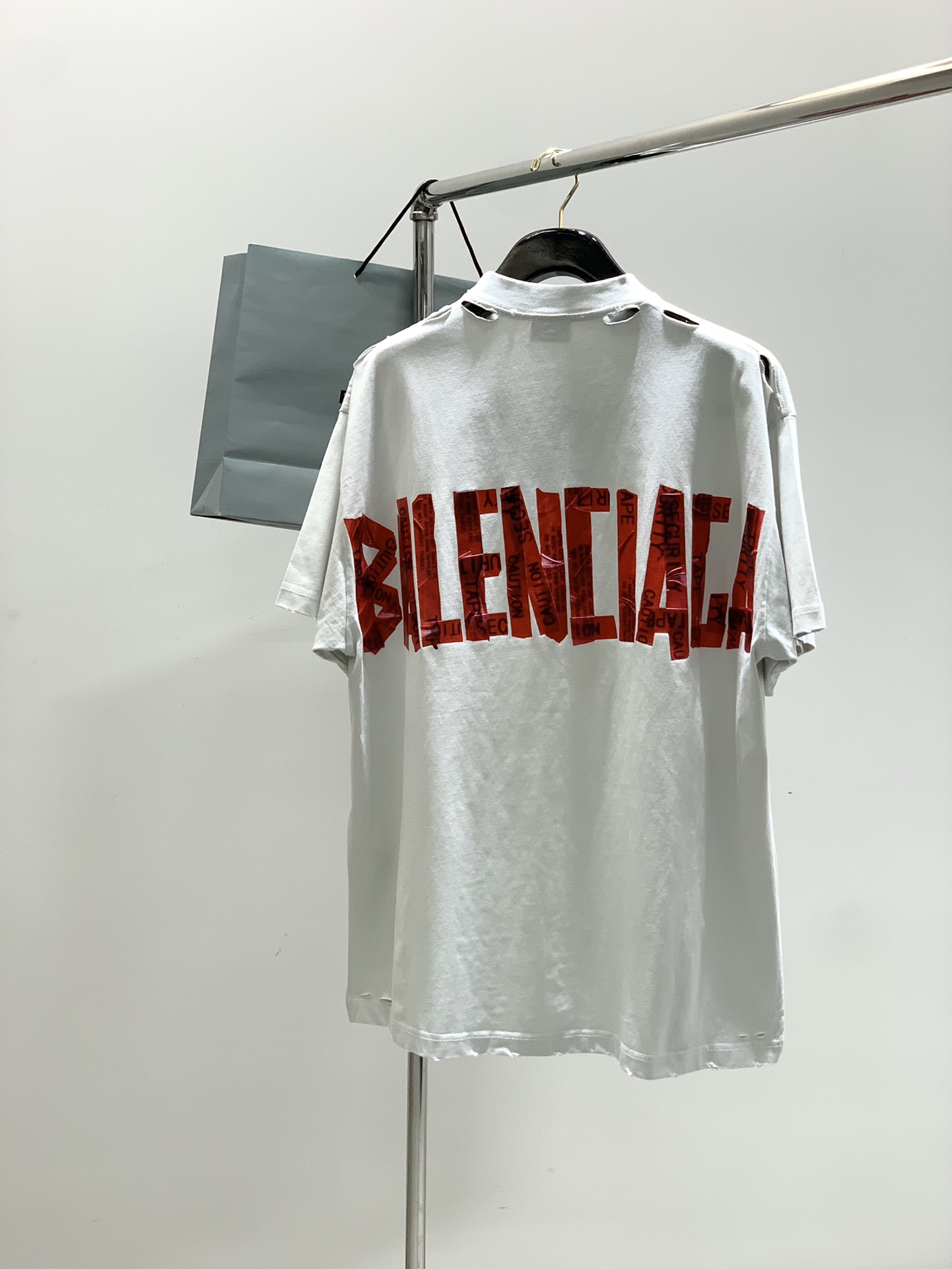 ，Balenciaga 巴黎世家，2025夏季最新款，专柜同步有售，原单狠货，爆款时尚休闲圆领短袖T恤，