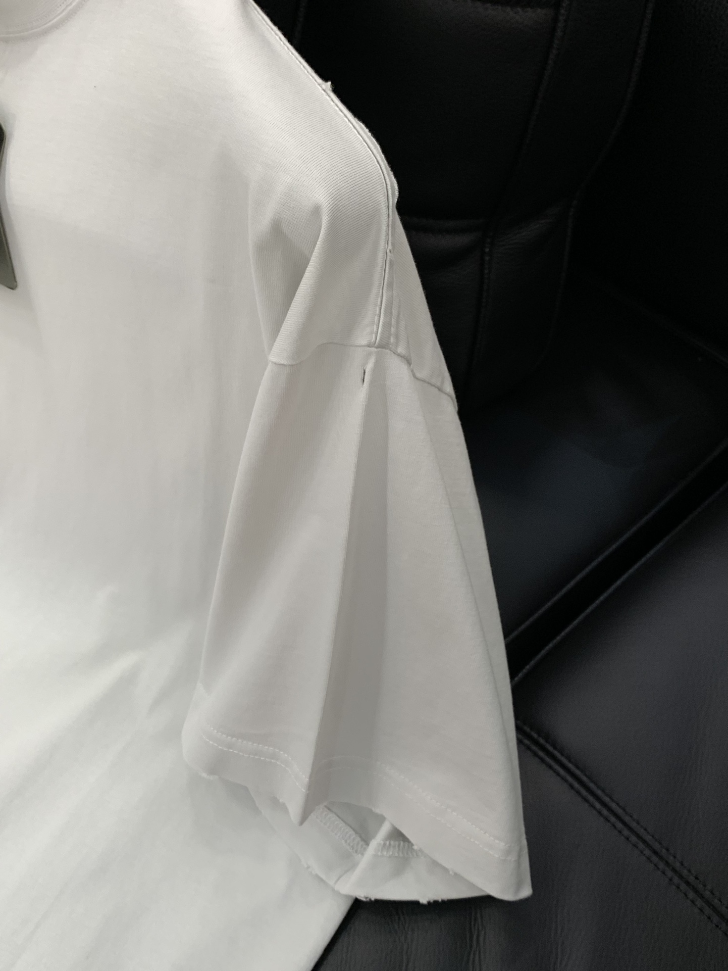 ，Balenciaga 巴黎世家，2025夏季最新款，专柜同步有售，原单狠货，爆款时尚休闲圆领短袖T恤，