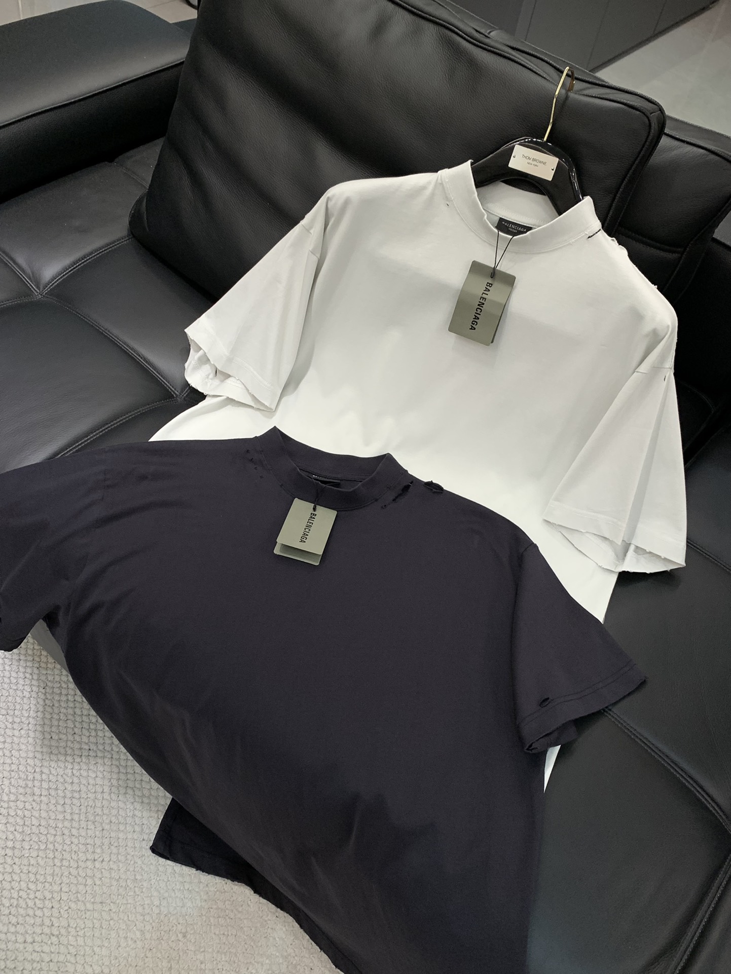 ，Balenciaga 巴黎世家，2025夏季最新款，专柜同步有售，原单狠货，爆款时尚休闲圆领短袖T恤，