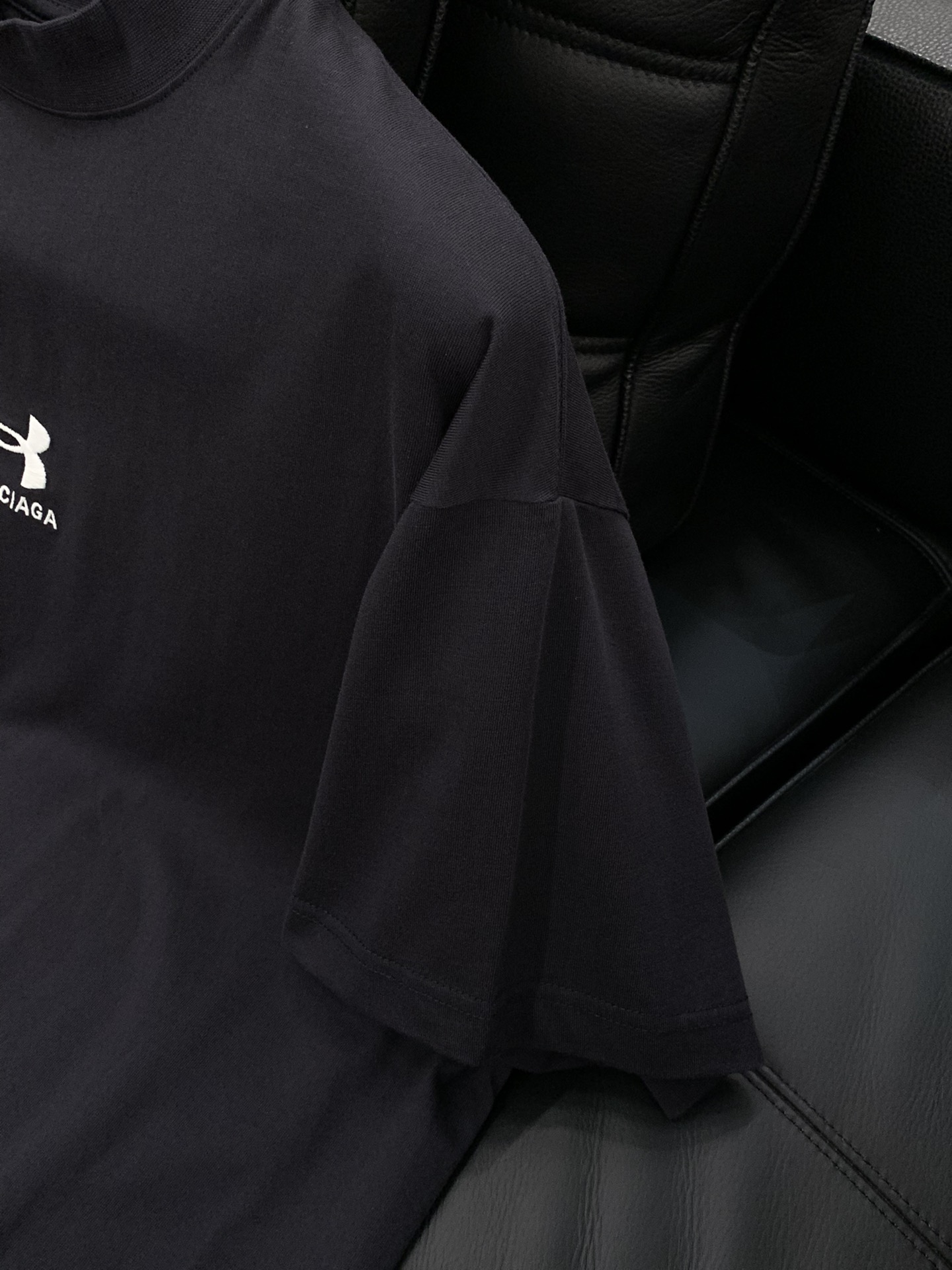 ，Balenciaga 巴黎世家，2025夏季最新款，专柜同步有售，原单狠货，爆款时尚休闲圆领短袖T恤，