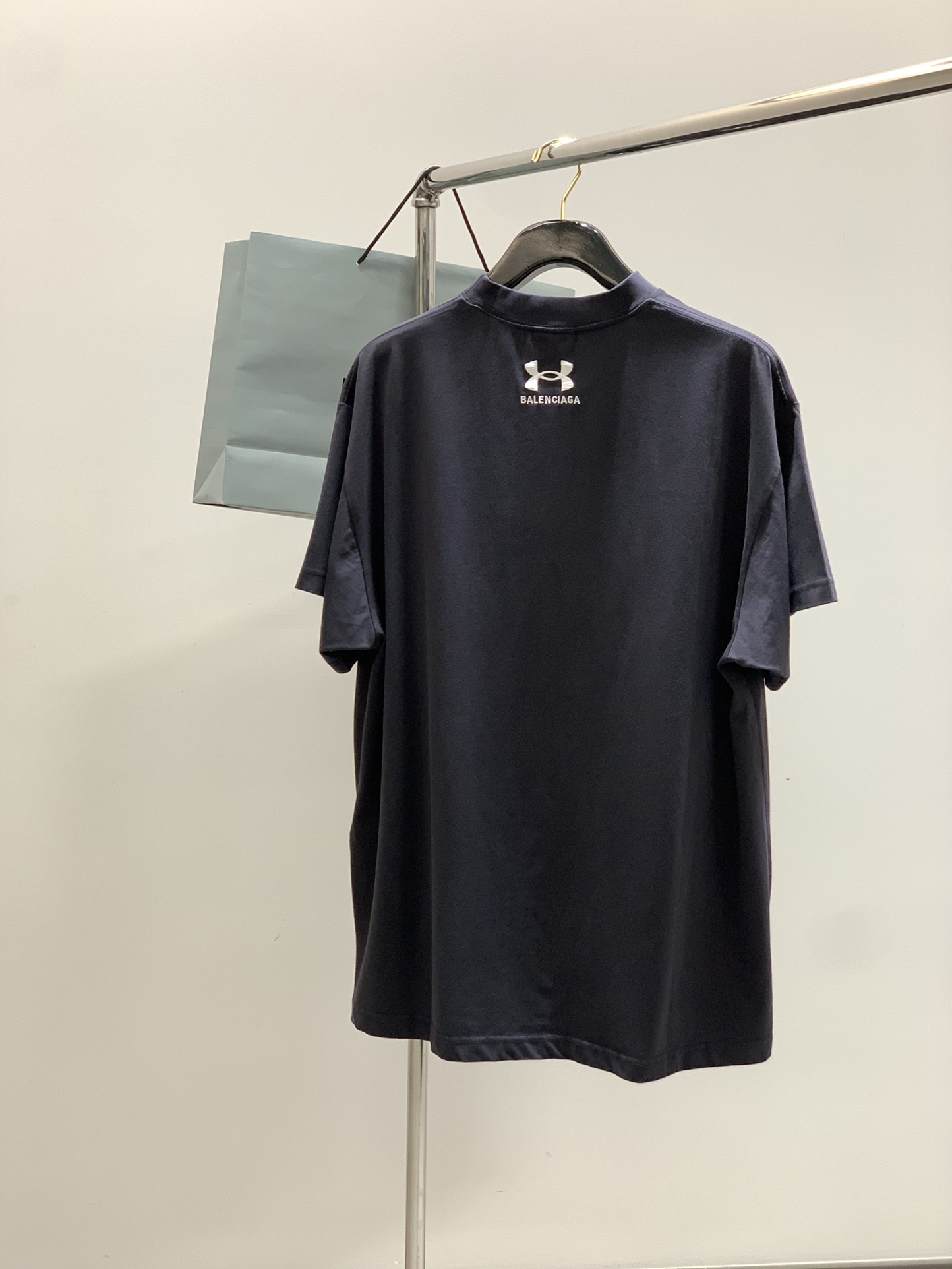 ，Balenciaga 巴黎世家，2025夏季最新款，专柜同步有售，原单狠货，爆款时尚休闲圆领短袖T恤，
