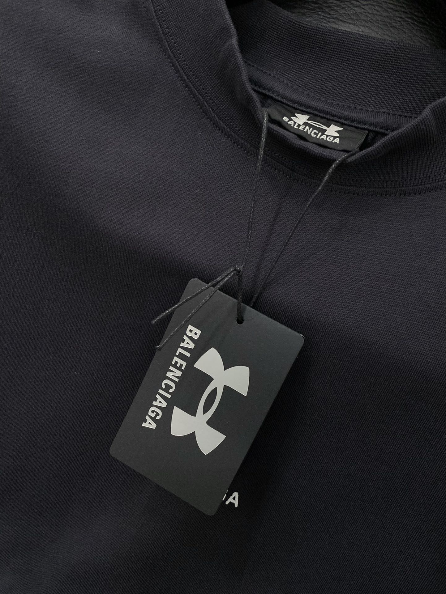，Balenciaga 巴黎世家，2025夏季最新款，专柜同步有售，原单狠货，爆款时尚休闲圆领短袖T恤，