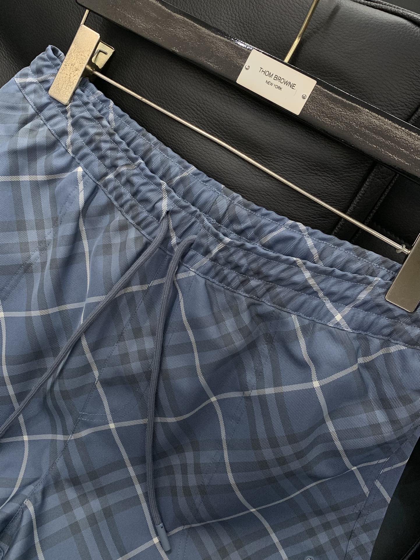 ，Burberry 巴宝莉，2025夏季最新品，专柜同步有售，原单狠货，时尚休闲短裤，进口原版面料，上身