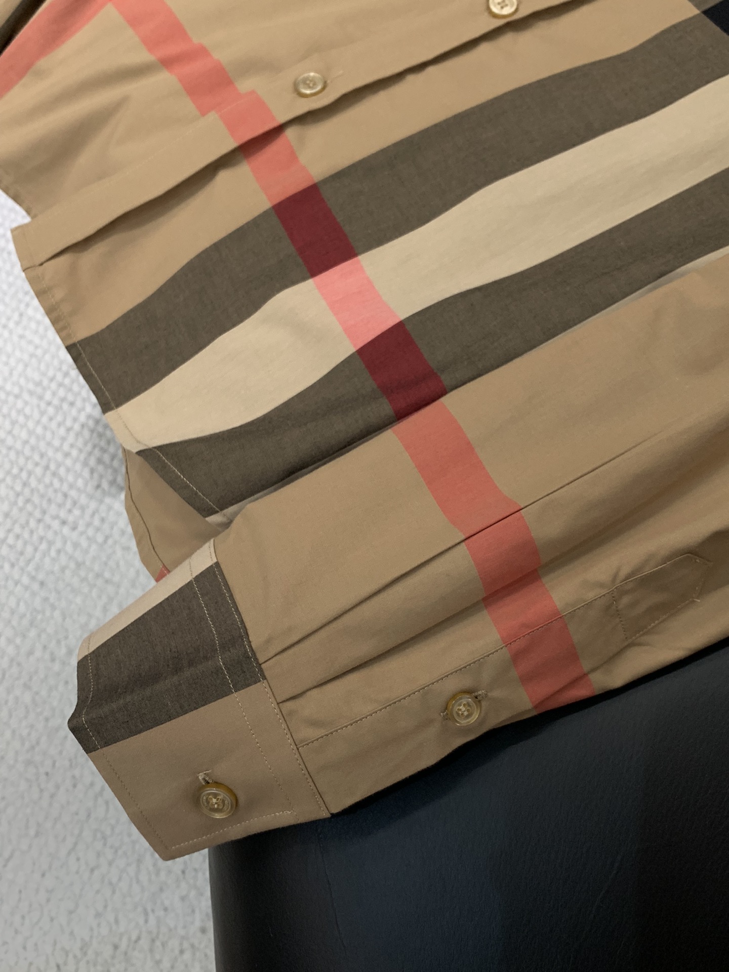 ，Burberry 巴宝莉，2025春季最新品，专柜同步有售，原单狠货，时尚休闲长袖衬衫，进口原版面料，