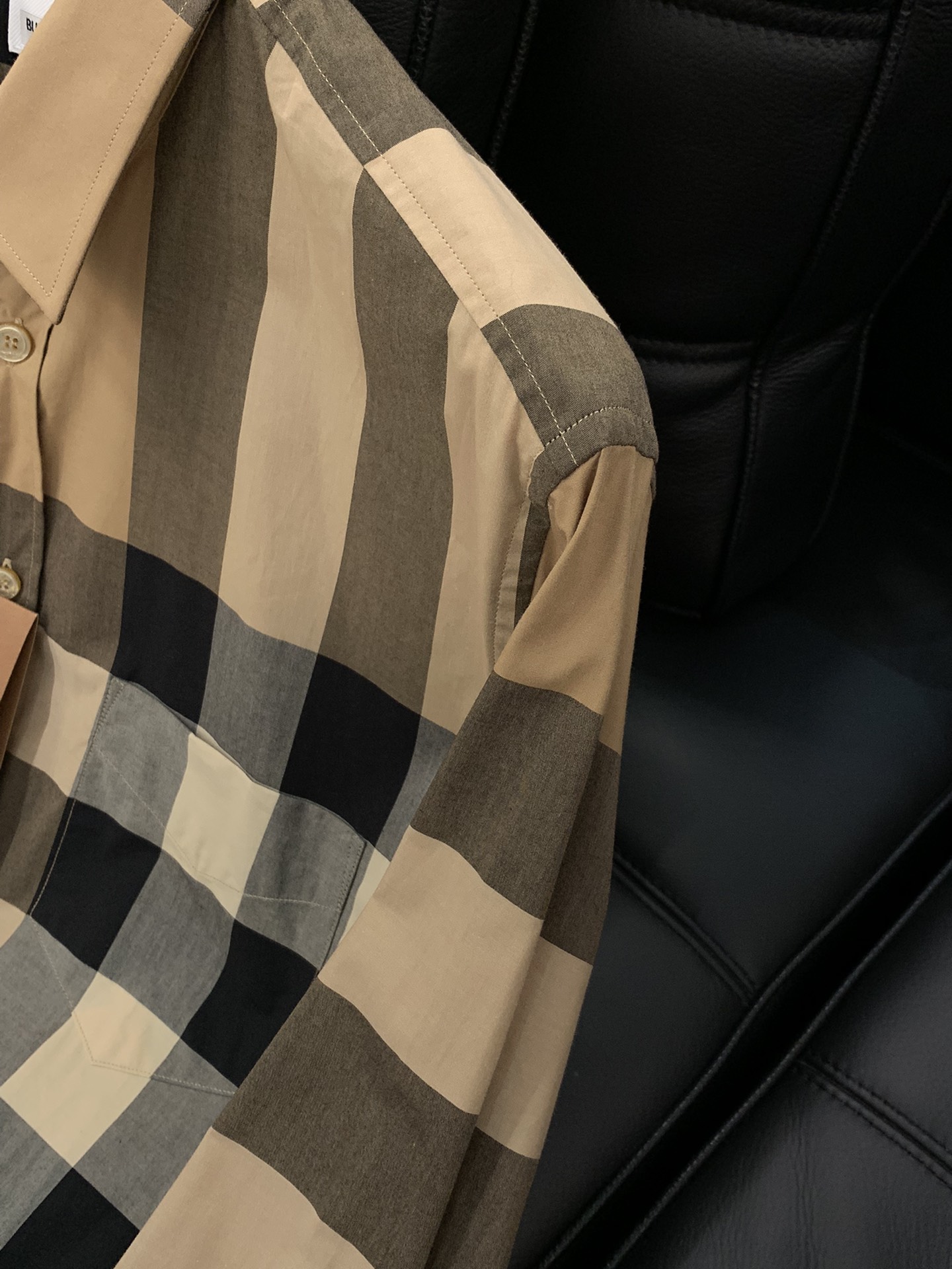 ，Burberry 巴宝莉，2025春季最新品，专柜同步有售，原单狠货，时尚休闲长袖衬衫，进口原版面料，
