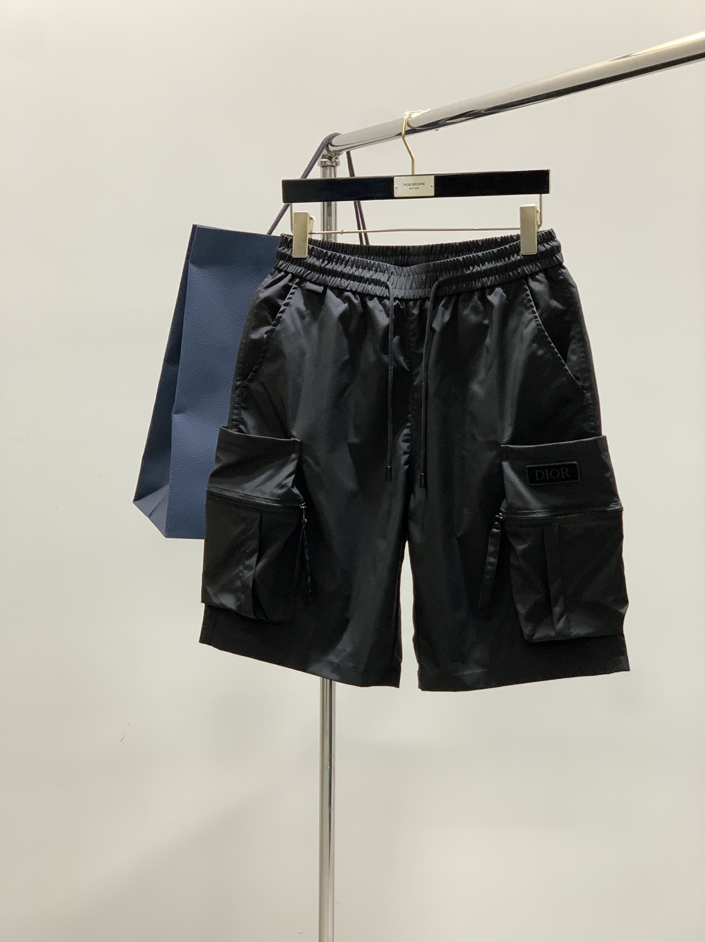 ，Dior 迪奥， 2025夏季新品，专柜同步有售，简约时尚休闲短裤，原版进口面料，舒适透气，顶级印花工