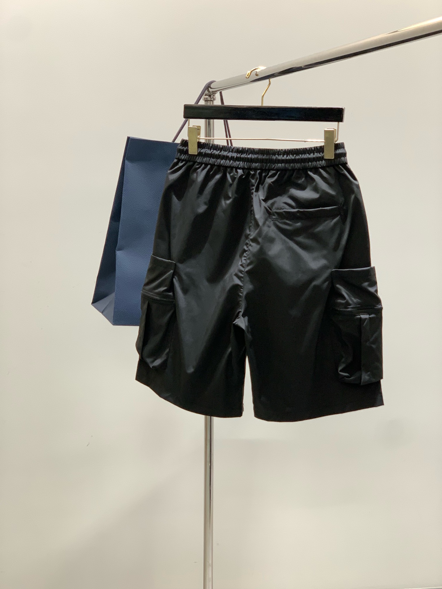 ，Dior 迪奥， 2025夏季新品，专柜同步有售，简约时尚休闲短裤，原版进口面料，舒适透气，顶级印花工