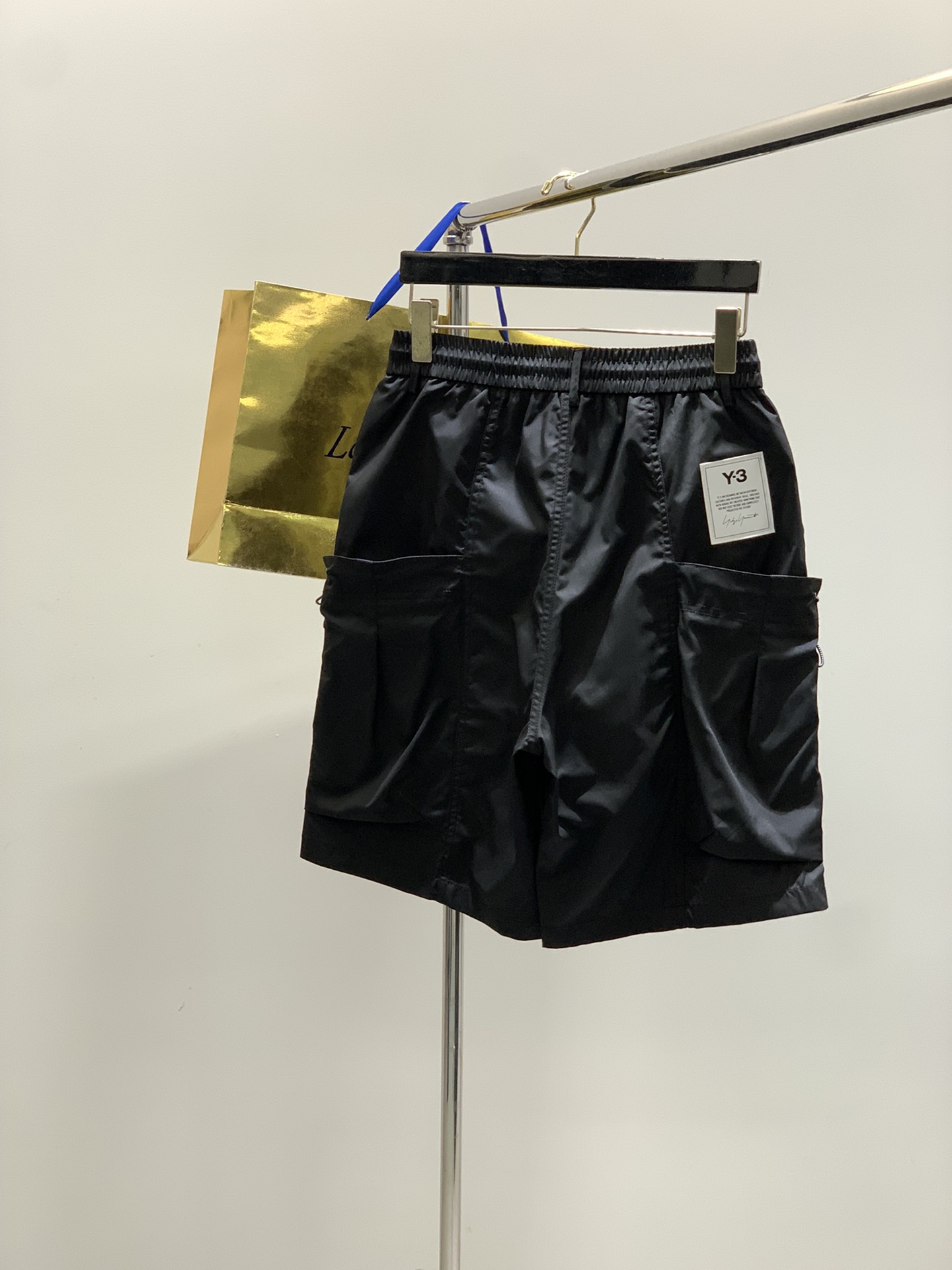 ，Y-3 山本耀司，2025夏季最新品，专柜同步有售，原单狠货，时尚休闲短裤，进口原版面料，舒适度极佳，