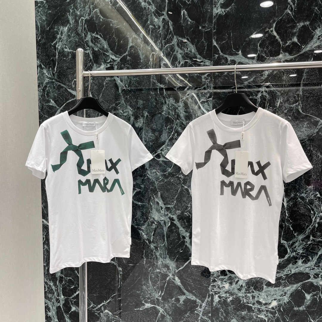 
Max Mar* 25夏季新款 印花短袖T恤 胸前印花蝴蝶结➕logo字母真的很绝！小圆领突出时髦氛围