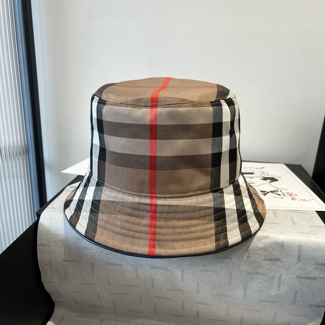[Burberry Hats]