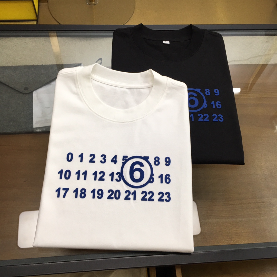 NO:469822,New product [Maggie...] The latest short-sleeved round-neck T-shirt in the 2025 spring and summer first launch counter, high-end customization, avant-garde and fashionable design!  Brand logo heavy craft design, high-end customized mercerated cloud cotton fabric, soft feel, comfortable to wear, exquisite counter-level car line, fine workmanship, invincible and handsome upper body effect!  A must-have item for handsome men!  The color is shown in the figure. Code number M-4XL, T-shirt,tees, t-shirt,alexander wang19860909新品【玛吉...】 2025春夏首发专柜最新款短袖圆领T恤 高端订制 设计前卫时尚！品牌logo重工艺设计 高端定制丝光云朵棉面料.手感柔软.穿着舒适.专柜级别精致车线.做工精细.上身效果无敌帅气！型男必备单品！ 颜色如图 码数M-4XL,,T-shirt,tees，t-shirt,alexander wang,Men's clothing