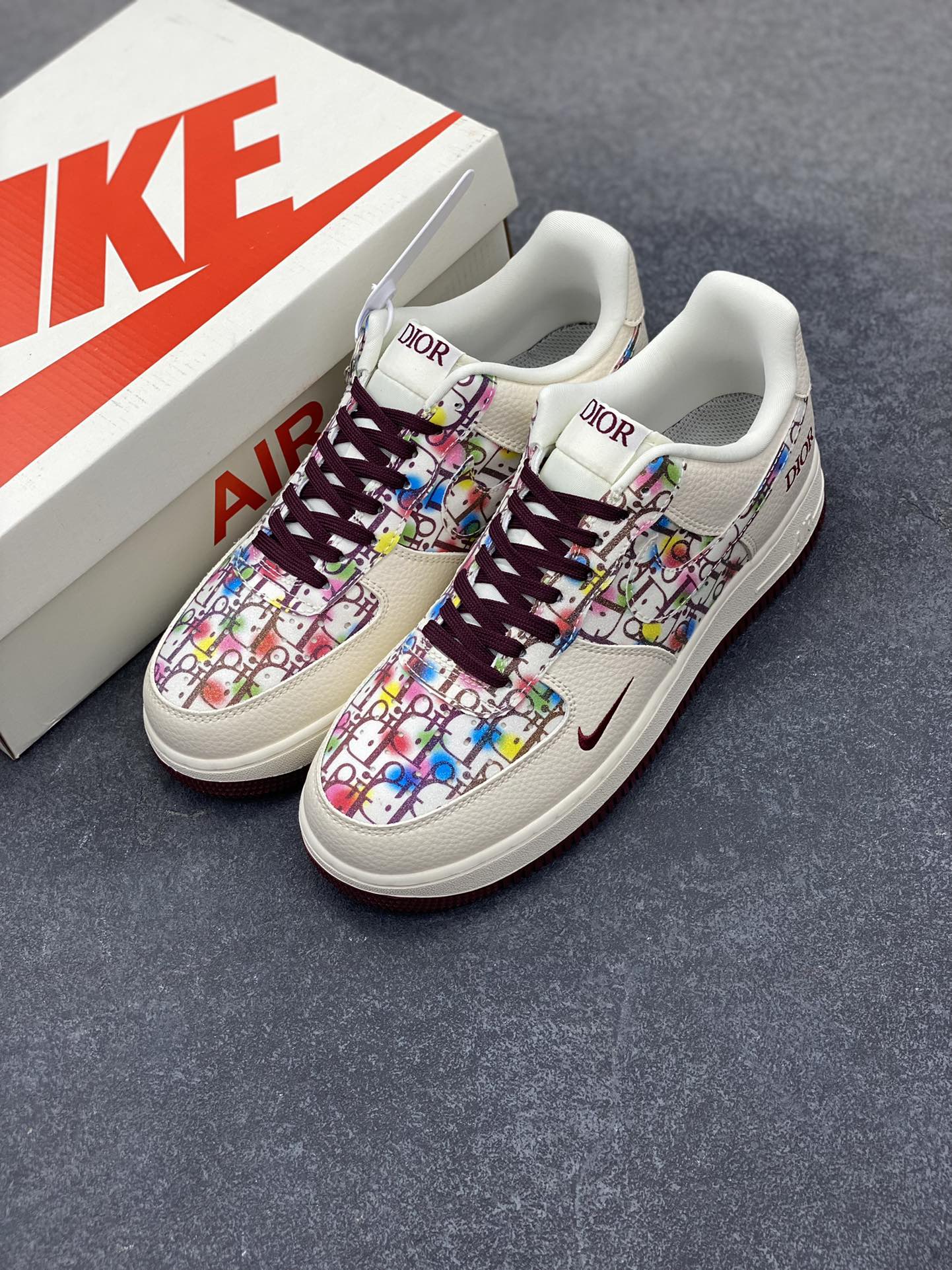 图片[8]-NIke Air Force 1 \’07 Low “迪奥联名——彩色插花”空军一号 低帮 运动鞋 休闲鞋 折边针车 工艺难度大 原楦头原纸板 原装鞋盒 定制五金配件 内置全掌气垫 原厂鞋底 货号：DF0188-063 尺码：36 36.5 37.5 38 38.5 39 40 40.5 41 42 42.5 43 44 44.5 45-选品中心