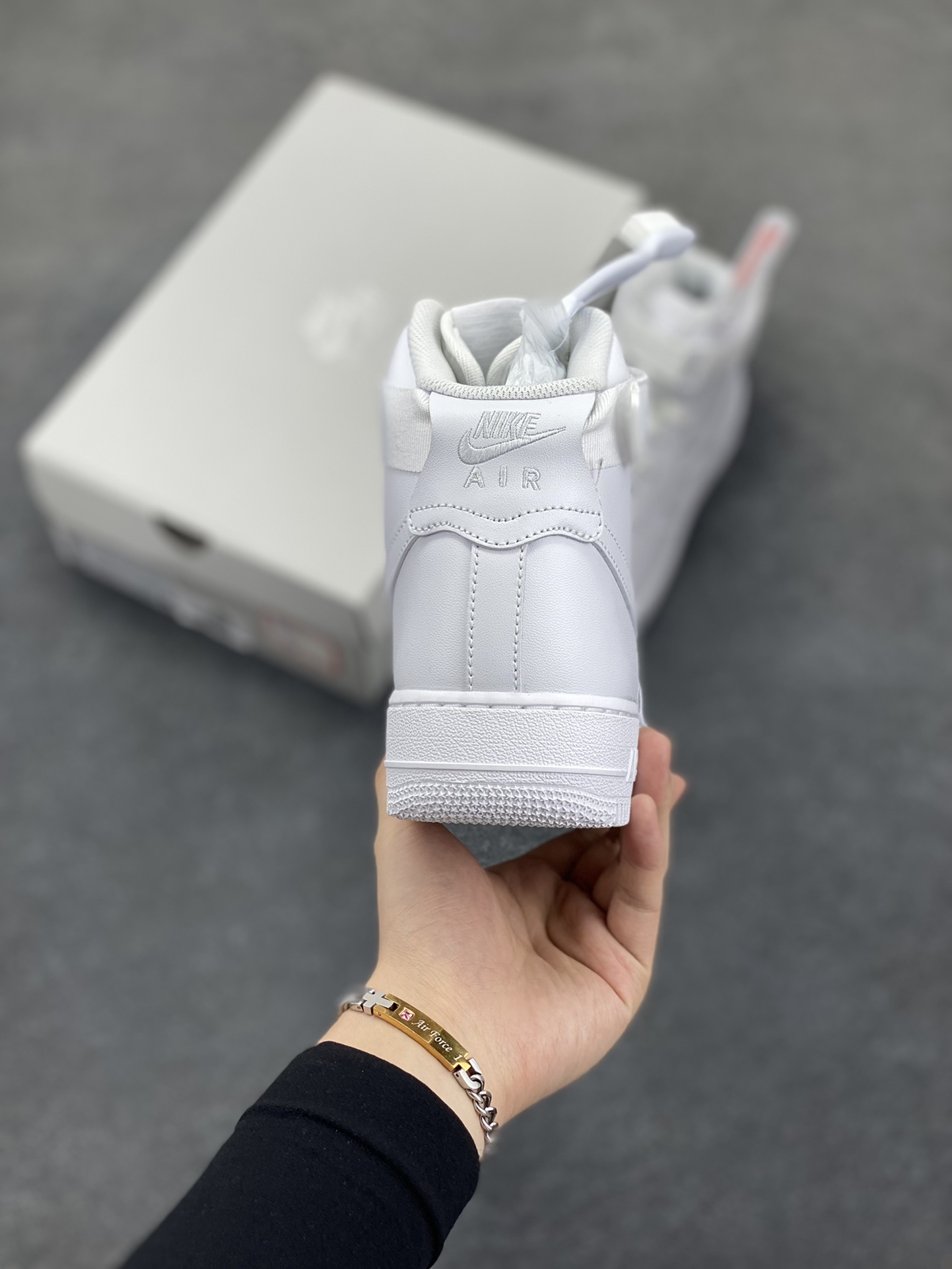 图片[4]-HY版本💯 Nike Air Force 1 High 07 高帮白 空军一号高帮运动休闲板鞋 原楦头原纸板 打造纯正空军版型#专注外贸渠道 全掌内置蜂窝气垫 #原盒配件 原厂中底钢印、拉帮完美 货号：女码DD9624-100 男码CW2290-111 尺码：35.5 36 36.5 37.5 38 38.5 39 40 40.5 41 42 42.5 43 44 44.5 45 46 47-选品中心