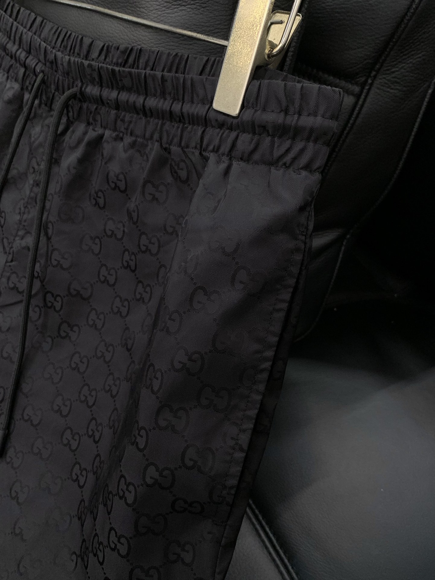 ，GUCCI 古驰，2025夏季最新品，专柜同步有售，原单狠货，时尚休闲短裤，进口原版面料，舒适透气，独