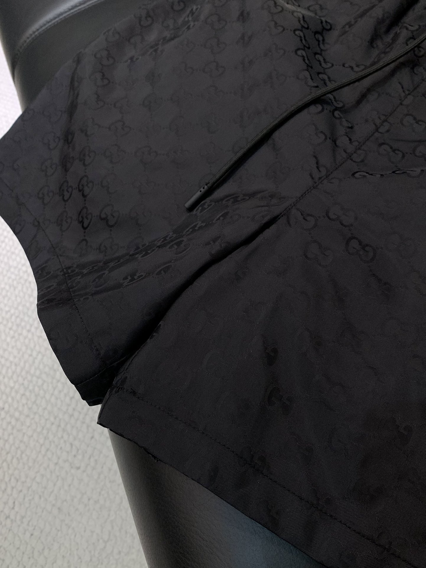 ，GUCCI 古驰，2025夏季最新品，专柜同步有售，原单狠货，时尚休闲短裤，进口原版面料，舒适透气，独