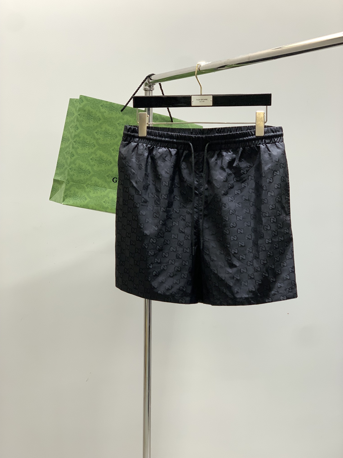 ，GUCCI 古驰，2025夏季最新品，专柜同步有售，原单狠货，时尚休闲短裤，进口原版面料，舒适透气，独