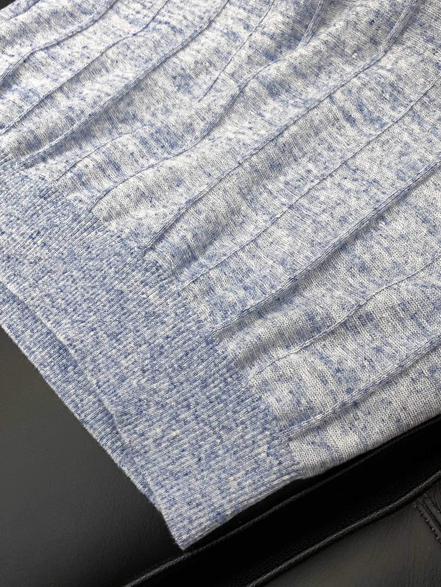 ，lp。(Loro Piana )，2025夏季最新品，专柜同步有售，原单狠货，时尚休闲圆领短袖T恤，采