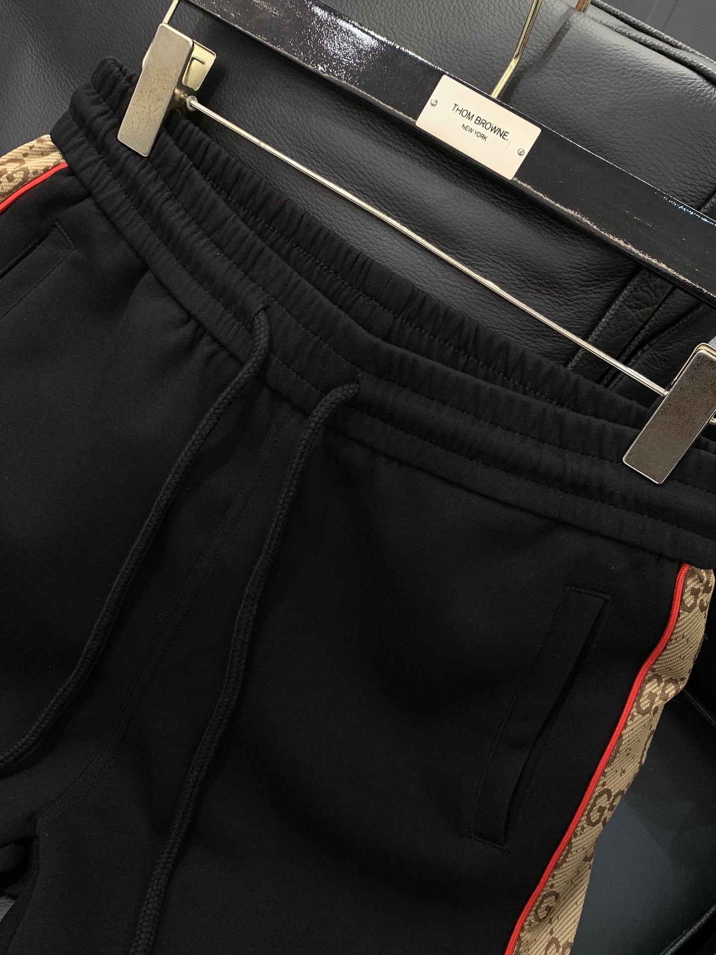 ，GUCCI 古驰，2025夏季最新品，专柜同步有售，原单狠货，时尚休闲短裤，进口原版面料，舒适透气，独