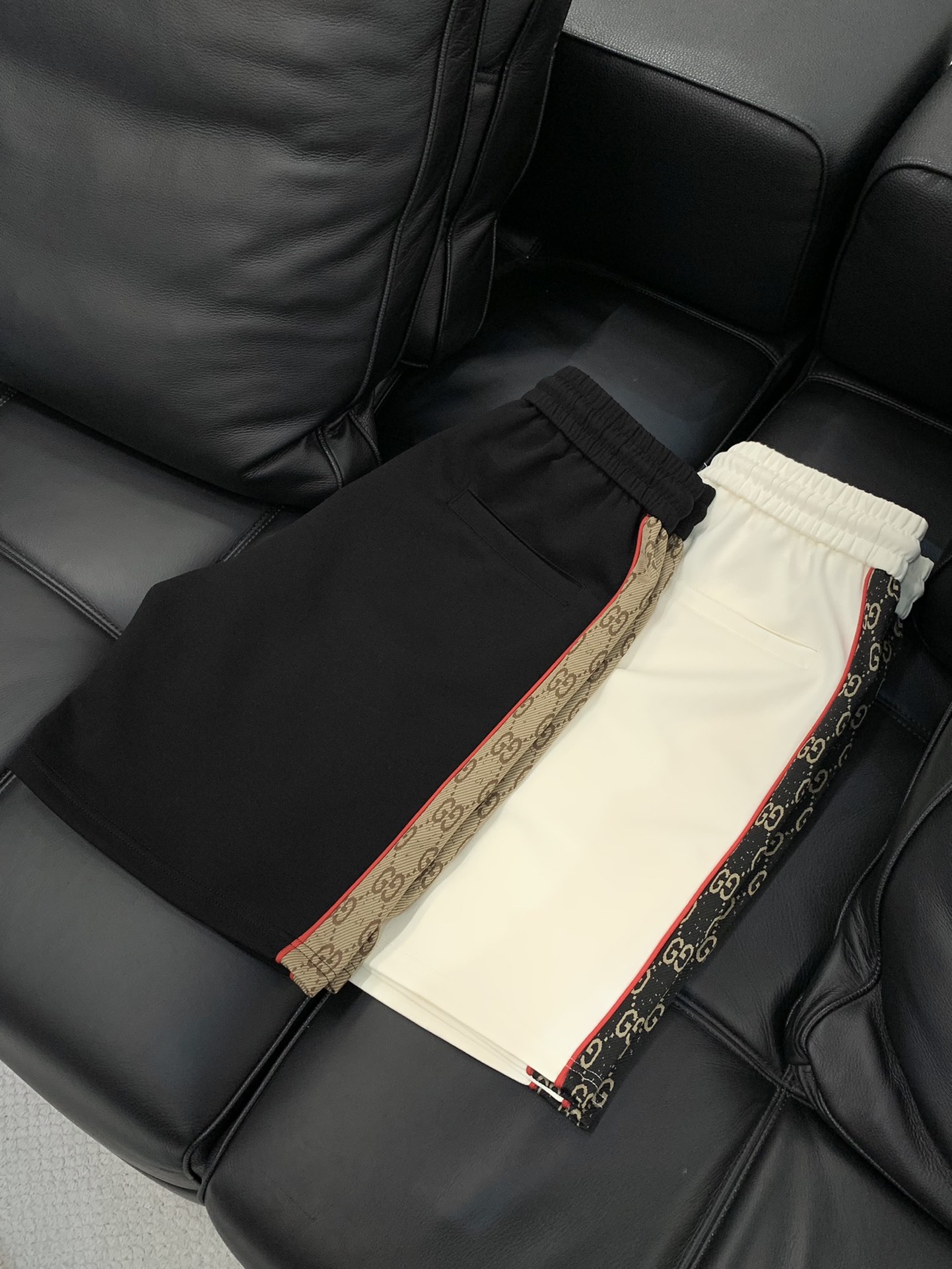 ，GUCCI 古驰，2025夏季最新品，专柜同步有售，原单狠货，时尚休闲短裤，进口原版面料，舒适透气，独