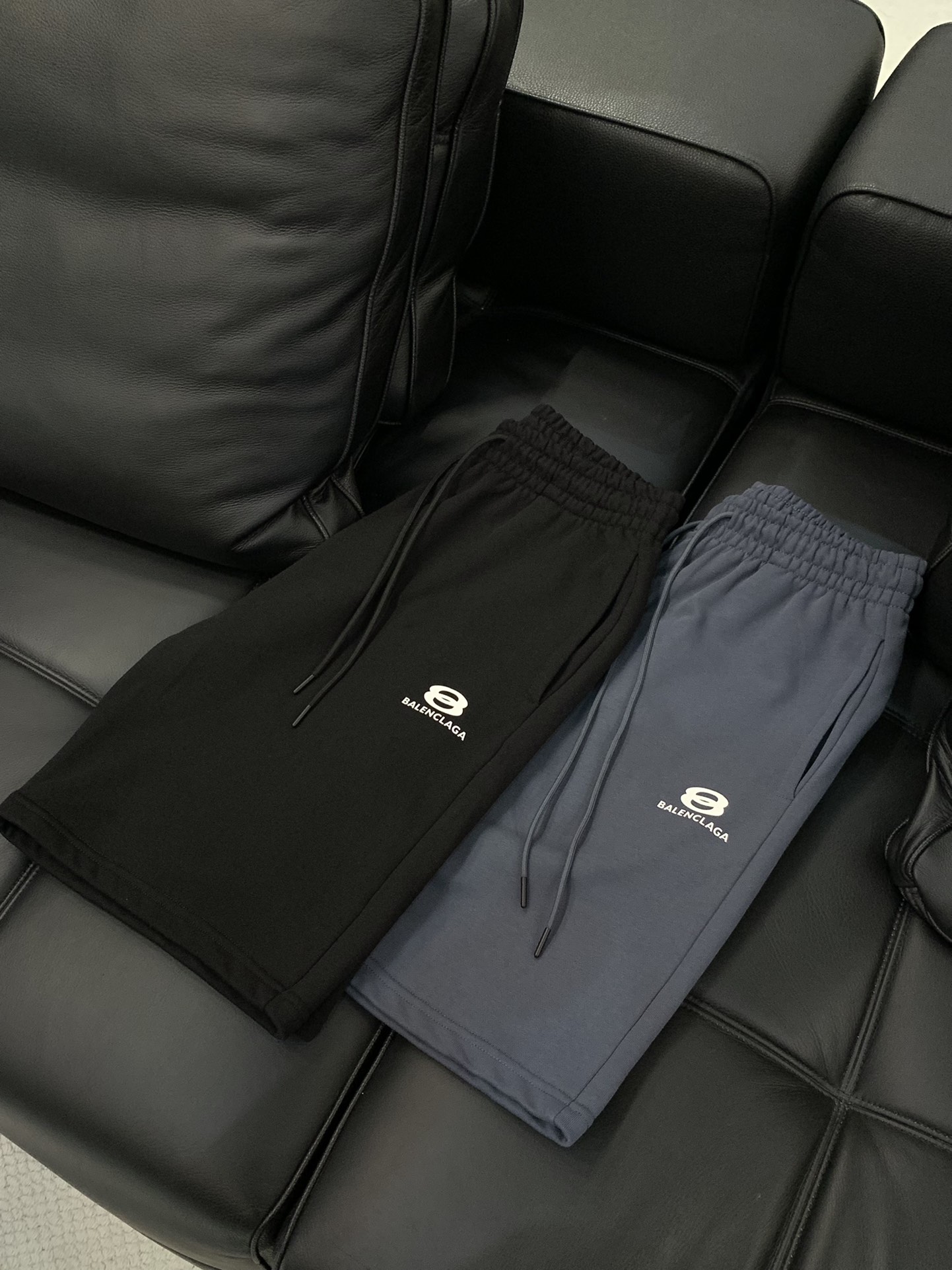 ，Balenciaga 巴黎世家，2025夏季最新品，专柜同步有售，原单狠货，时尚休闲短裤，进口原版水洗