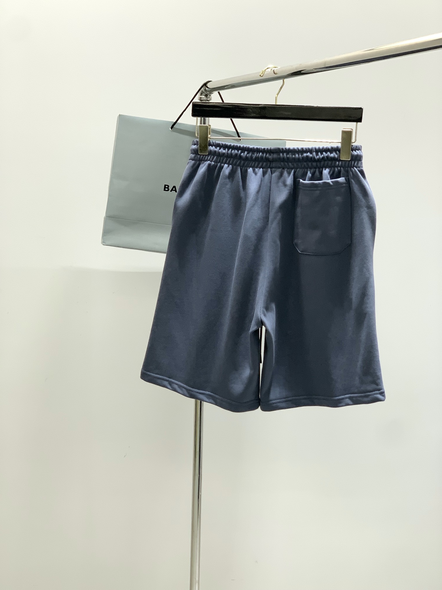 ，Balenciaga 巴黎世家，2025夏季最新品，专柜同步有售，原单狠货，时尚休闲短裤，进口原版水洗