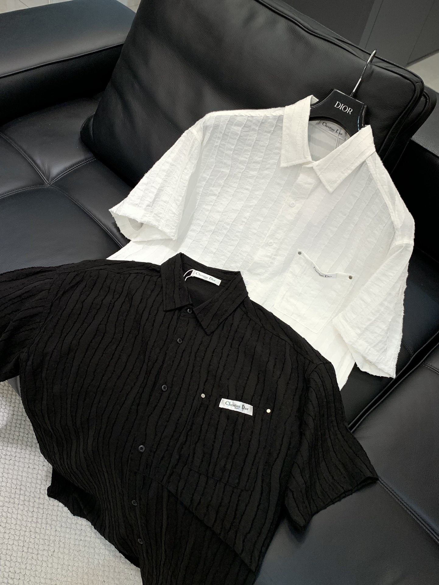 ，Dior 迪奥， 2025夏季新品，专柜同步有售，简约时尚休闲短袖衬衫，原版进口面料，舒适透气，顶级印