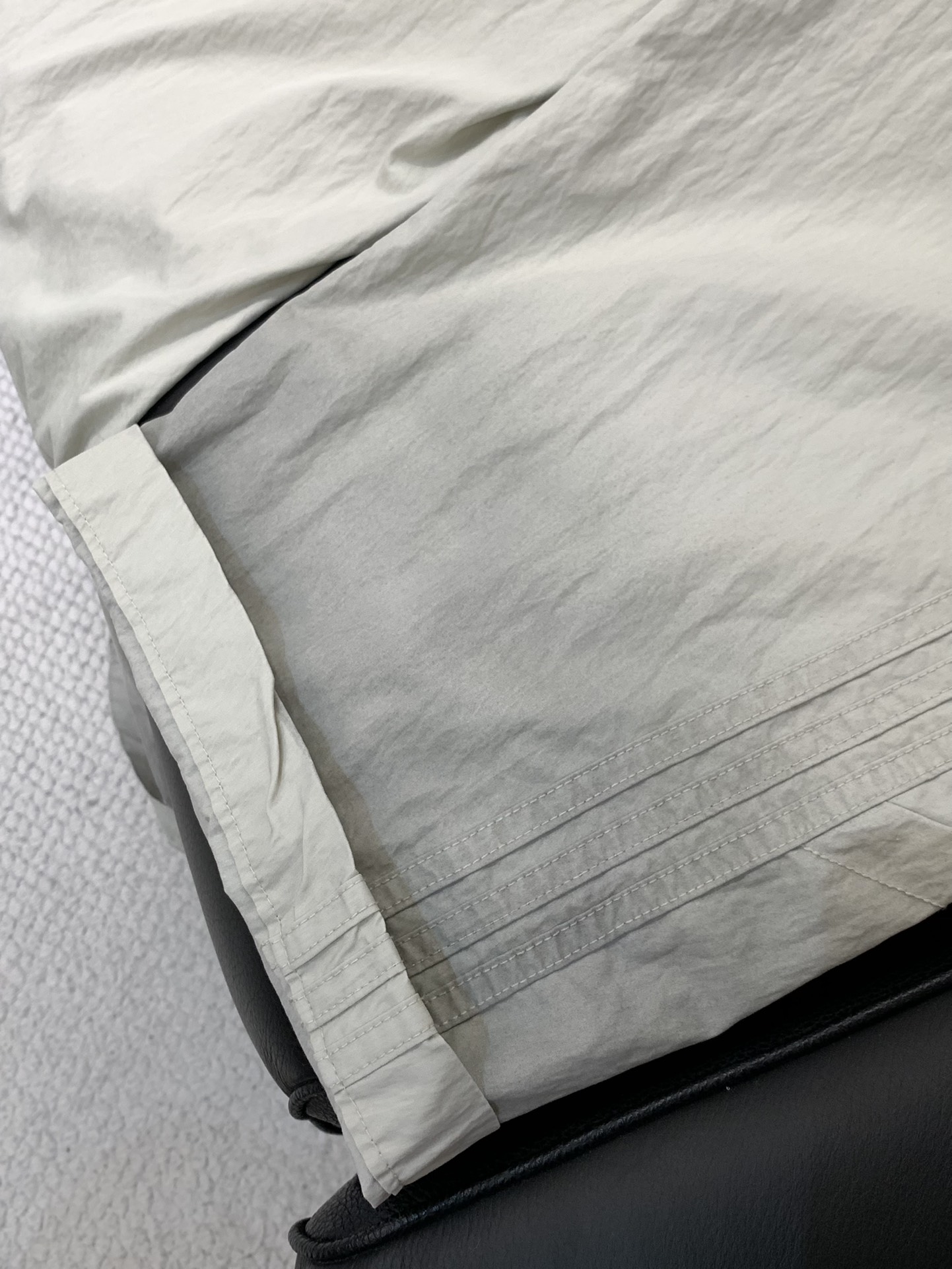 ，Balenciaga 巴黎世家，2025春季最新品，专柜同步有售，原单狠货，时尚休闲裤，进口原版水洗弹