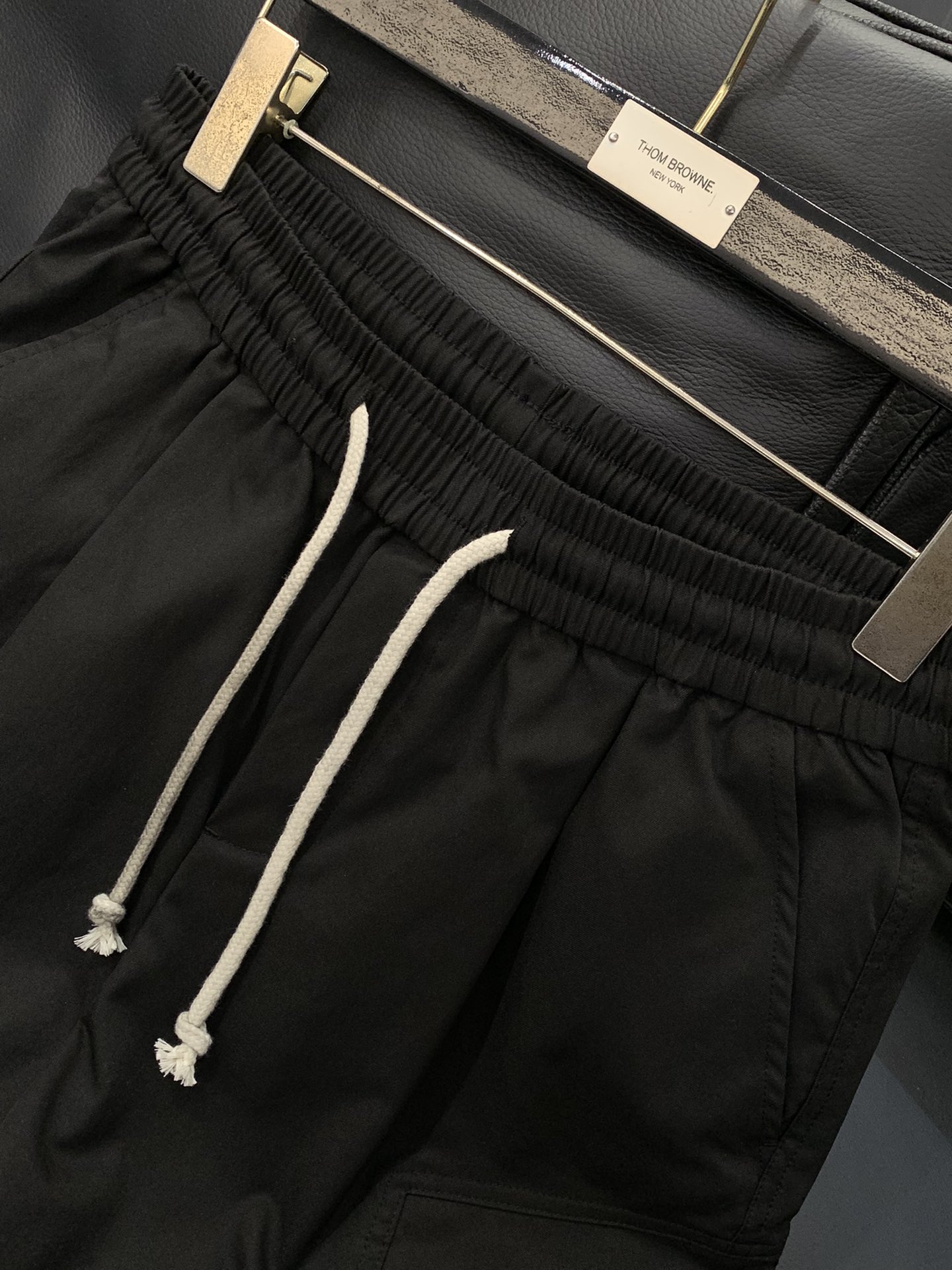 ，Balenciaga 巴黎世家，2025夏季最新品，专柜同步有售，原单狠货，时尚休闲短裤，进口原版水洗