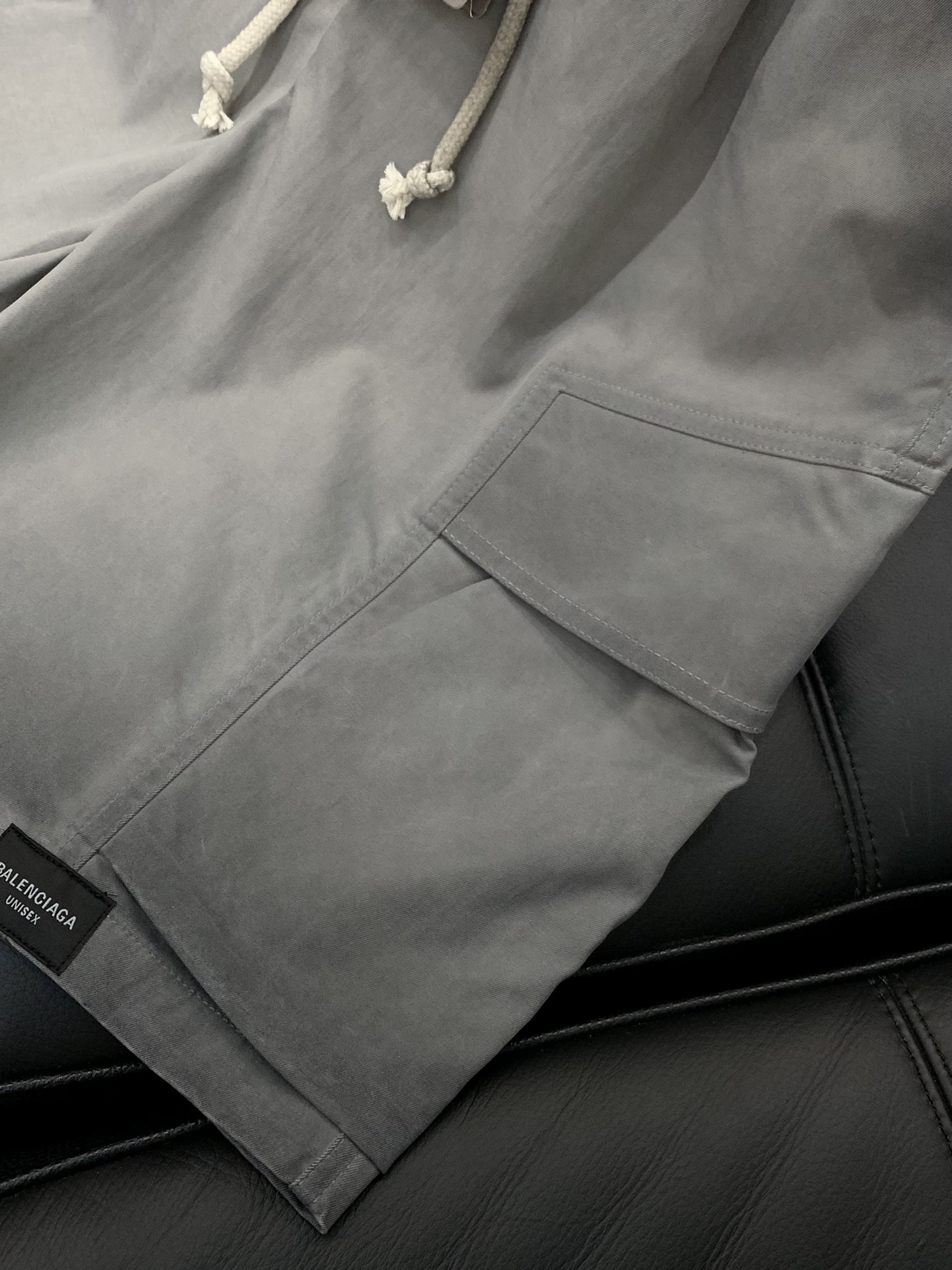 ，Balenciaga 巴黎世家，2025夏季最新品，专柜同步有售，原单狠货，时尚休闲短裤，进口原版水洗