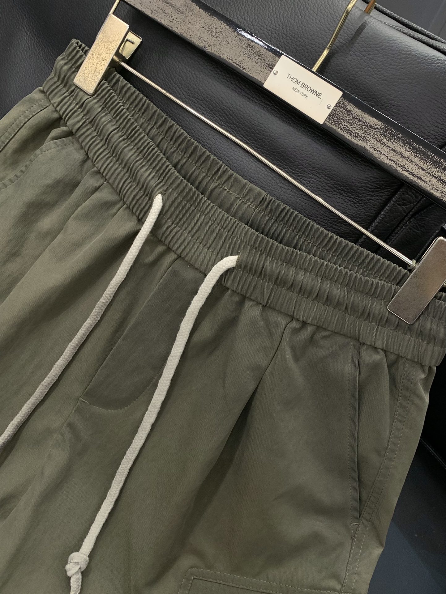 ，Balenciaga 巴黎世家，2025夏季最新品，专柜同步有售，原单狠货，时尚休闲短裤，进口原版水洗