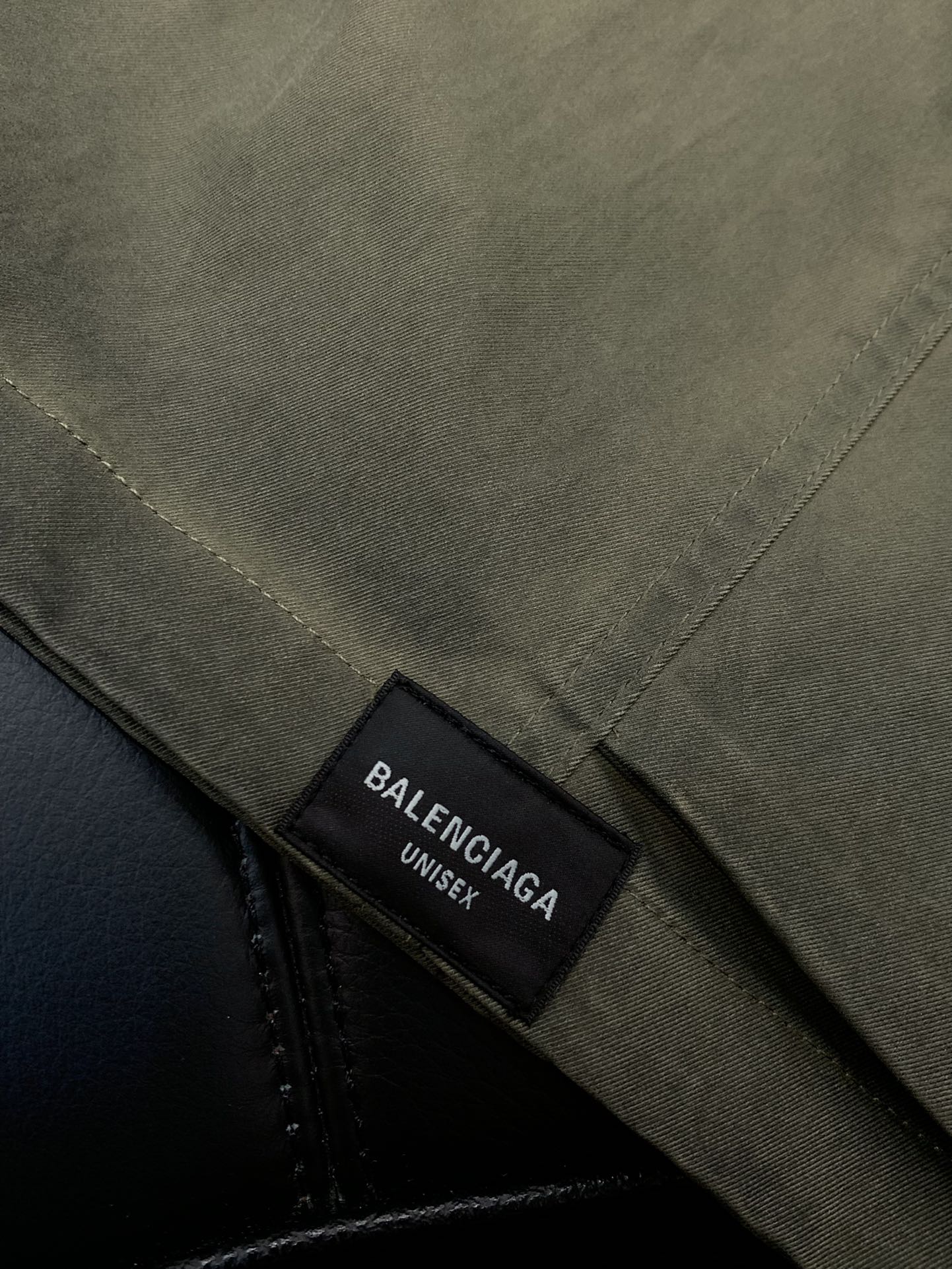 ，Balenciaga 巴黎世家，2025夏季最新品，专柜同步有售，原单狠货，时尚休闲短裤，进口原版水洗