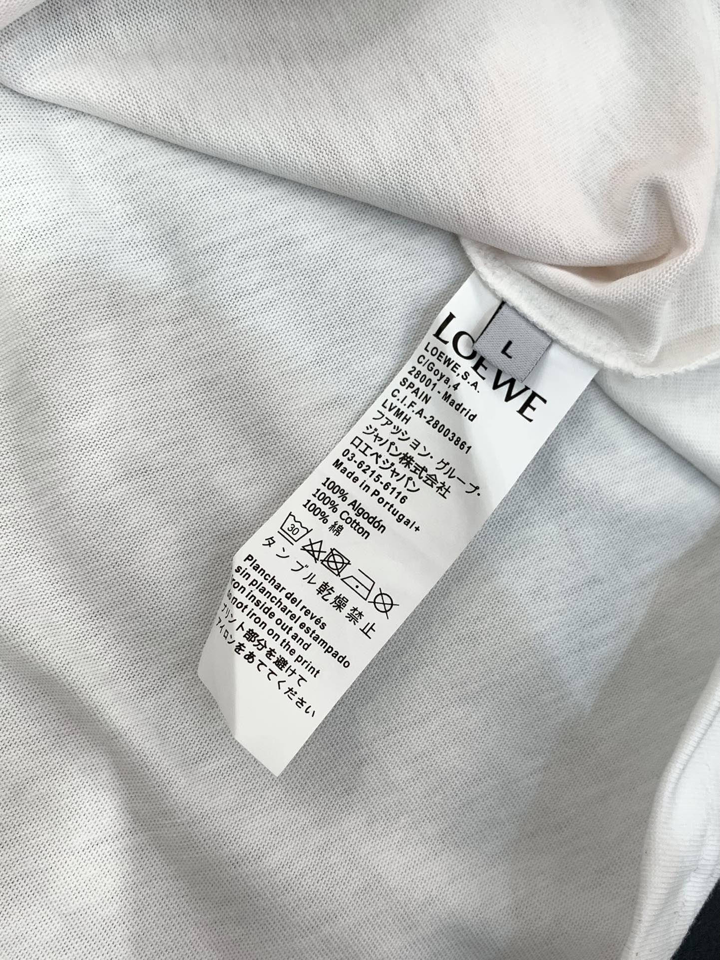 ，Loewe 罗意威，2025夏季最新款，专柜同步有售，原单狠货，时尚休闲圆领短袖T恤，上身很有特点！吸
