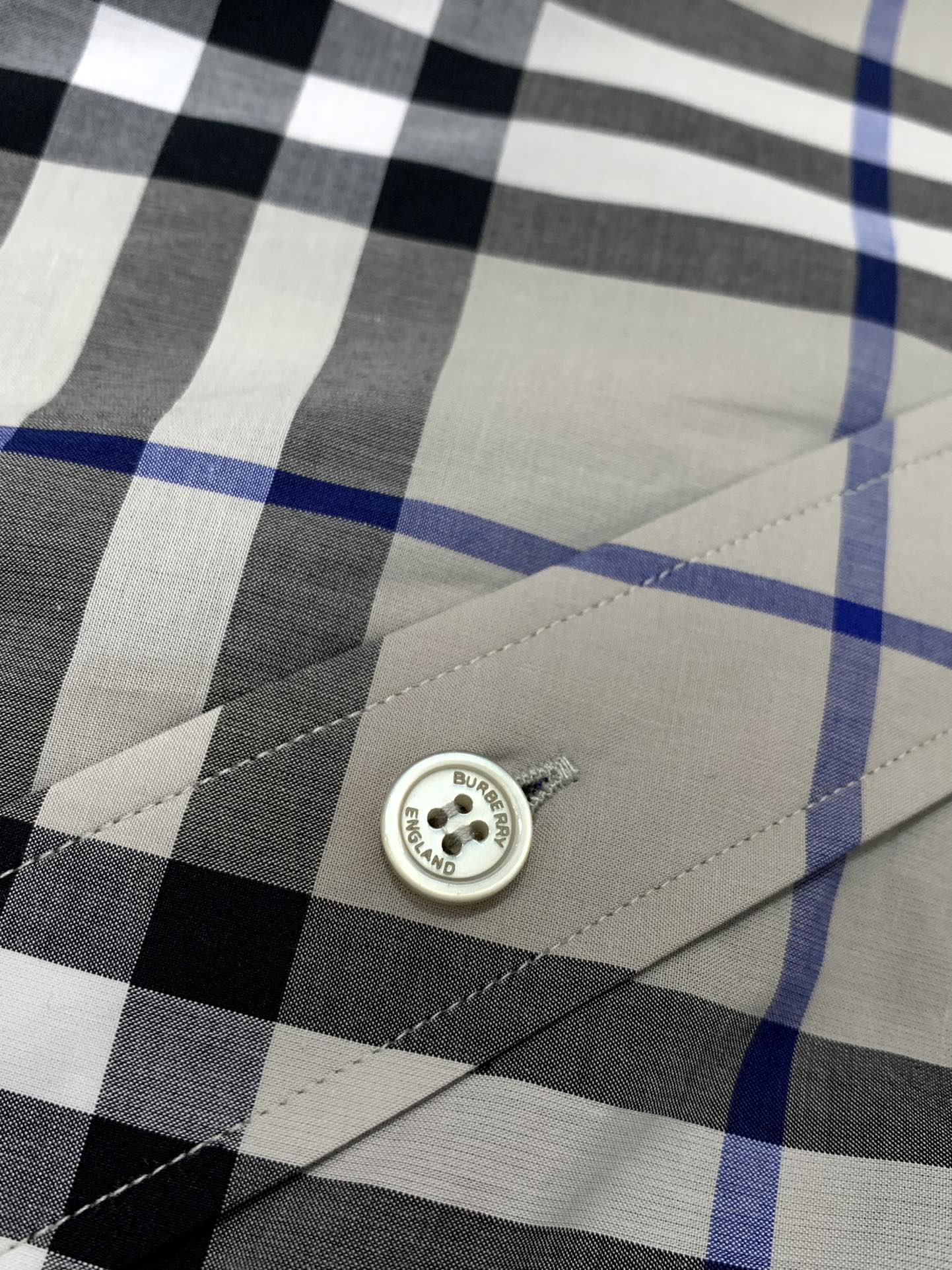 ，Burberry 巴宝莉，2025春季最新品，专柜同步有售，原单狠货，时尚休闲长袖衬衫，进口原版面料，