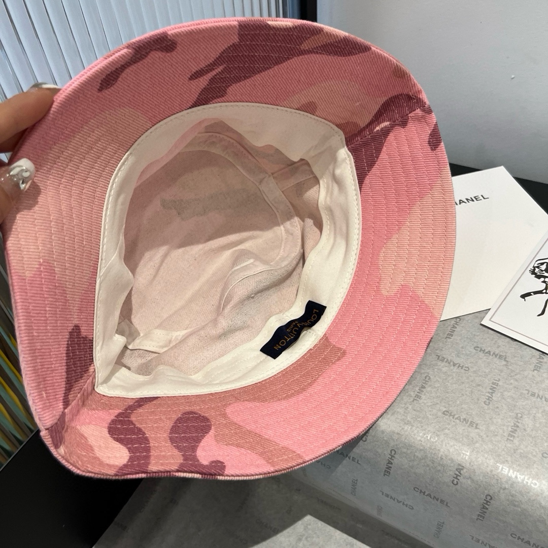 P

LV路易威登迷彩渔夫帽，超火爆，头围57cm