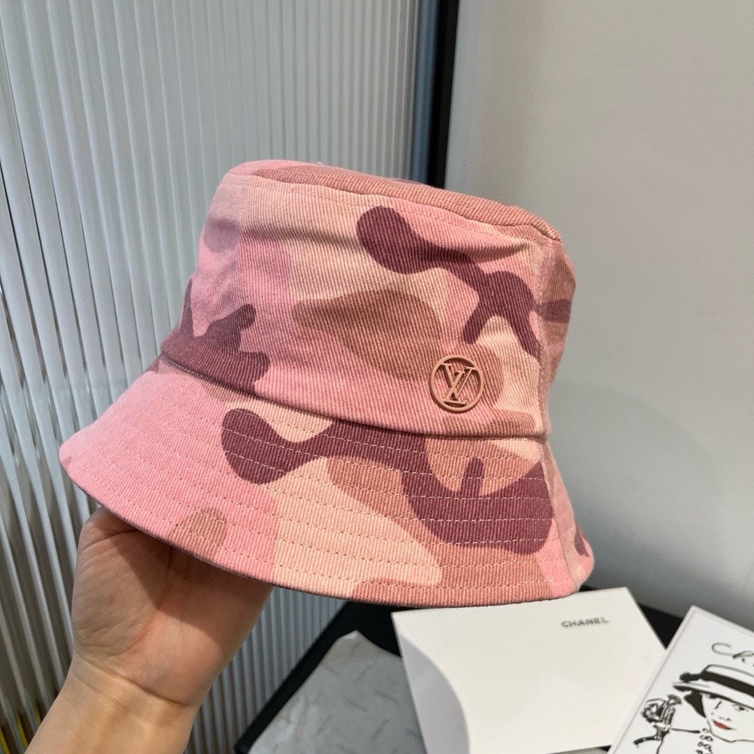 P

LV路易威登迷彩渔夫帽，超火爆，头围57cm