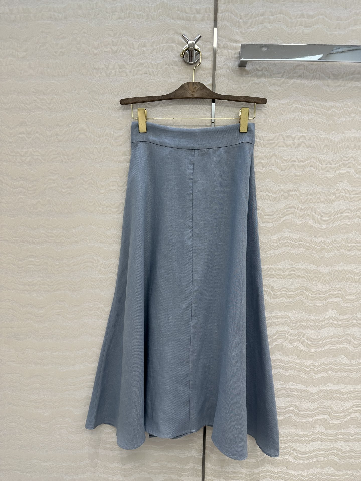 Exclusive Launch: High-End Monolithic LP Skirt for Sophisticated Fashionistas - 图片 9