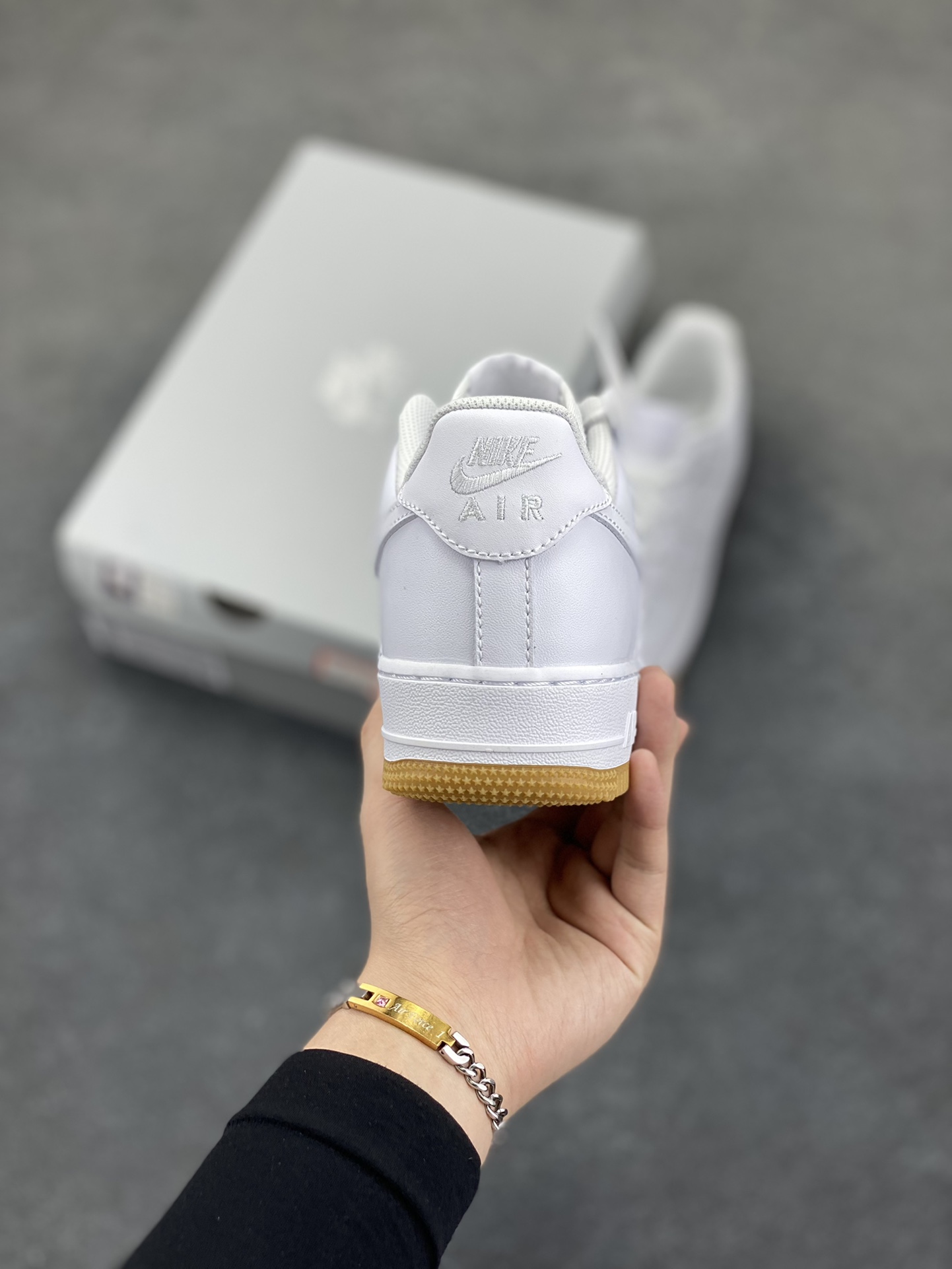 图片[4]-Nike Air Force 1 Low 白生胶 空军一号低帮运动休闲板鞋 原楦头原纸板 打造纯正空军版型#专注外贸渠道 全掌内置蜂窝气垫 #原盒配件 原厂中底钢印、拉帮完美 货号：DJ2739-100 尺码：36 36.5 37.5 38 38.5 39 40 40.5 41 42 42.5 43 44 44.5 45-选品中心