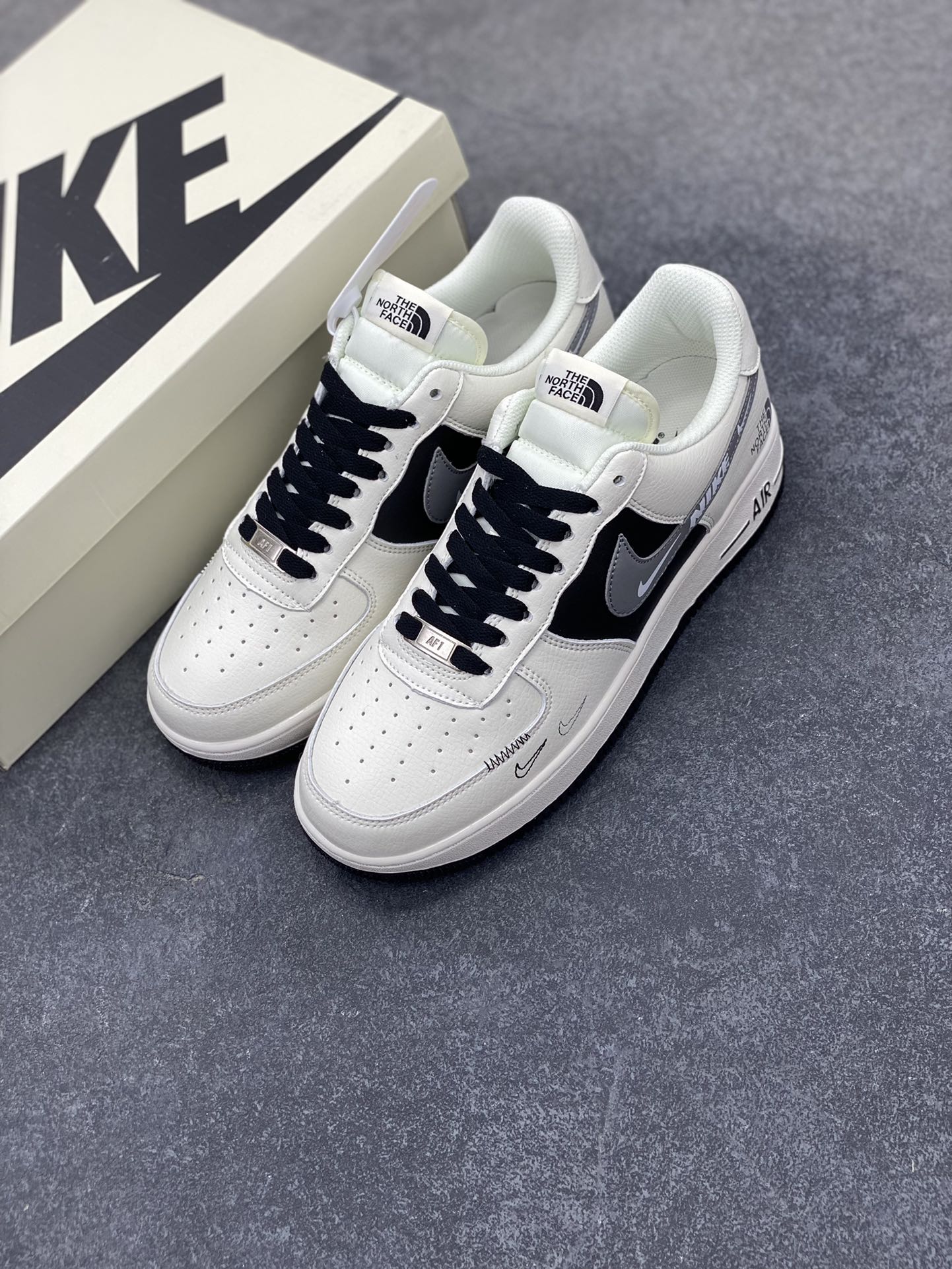 图片[8]-Nike Air Force 1 Low 空军一号低帮百搭休闲运动板鞋。柔软、弹性十足的缓震性能和出色的中底设计，横跨复古与现代的外型结合，造就出风靡全球三十多年的Force 1，直到今天还深受青睐。 货号：HH7518-066 尺码：36 36.5 37.5 38 38.5 39 40 40.5 41 42 42.5 43 44 44.5 45-选品中心