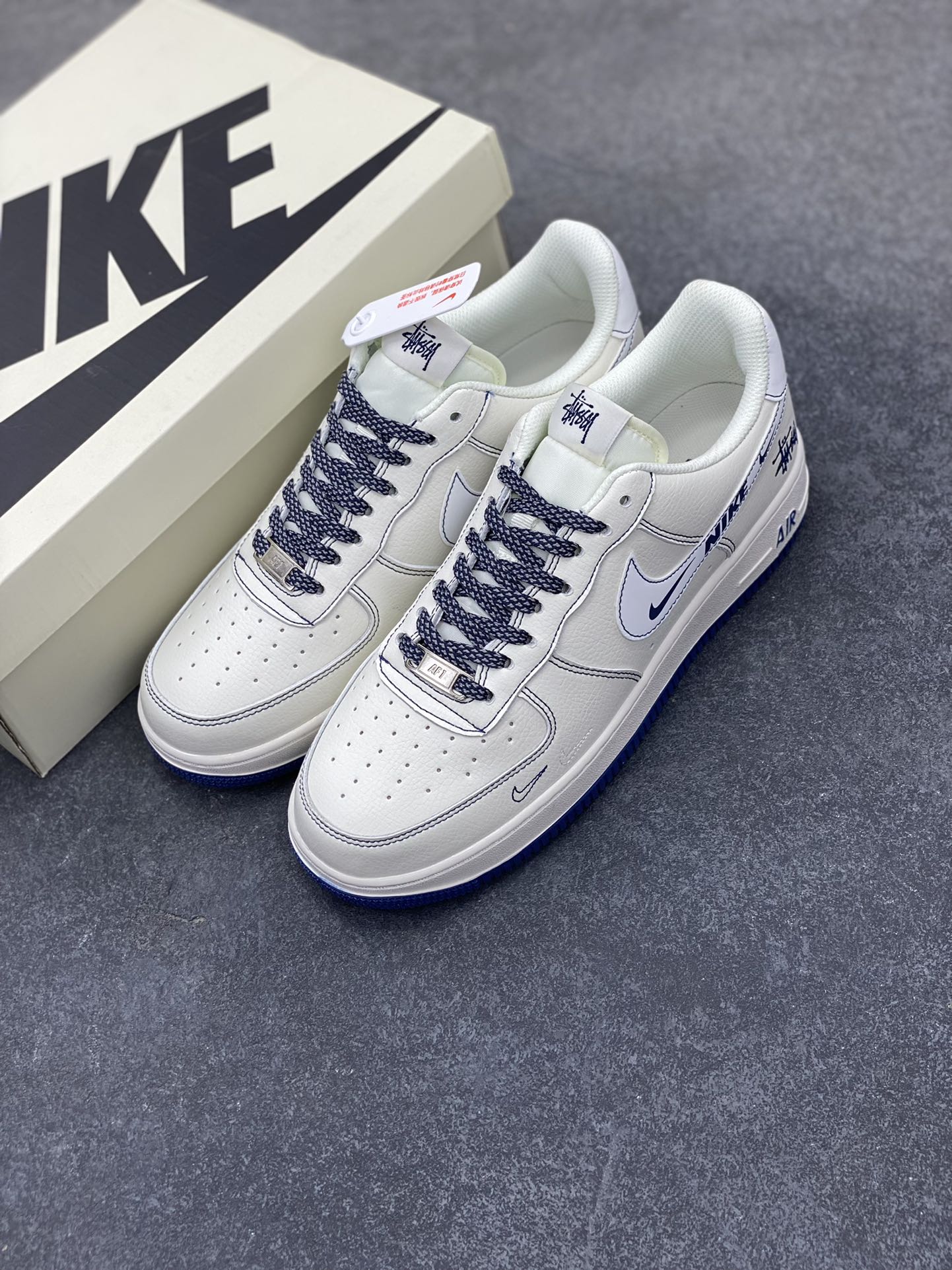 图片[8]-Nike Air Force 1 Low 空军一号低帮百搭休闲运动板鞋。柔软、弹性十足的缓震性能和出色的中底设计，横跨复古与现代的外型结合，造就出风靡全球三十多年的Force 1，直到今天还深受青睐。 货号：HH7518-063 尺码：36 36.5 37.5 38 38.5 39 40 40.5 41 42 42.5 43 44 44.5 45-选品中心