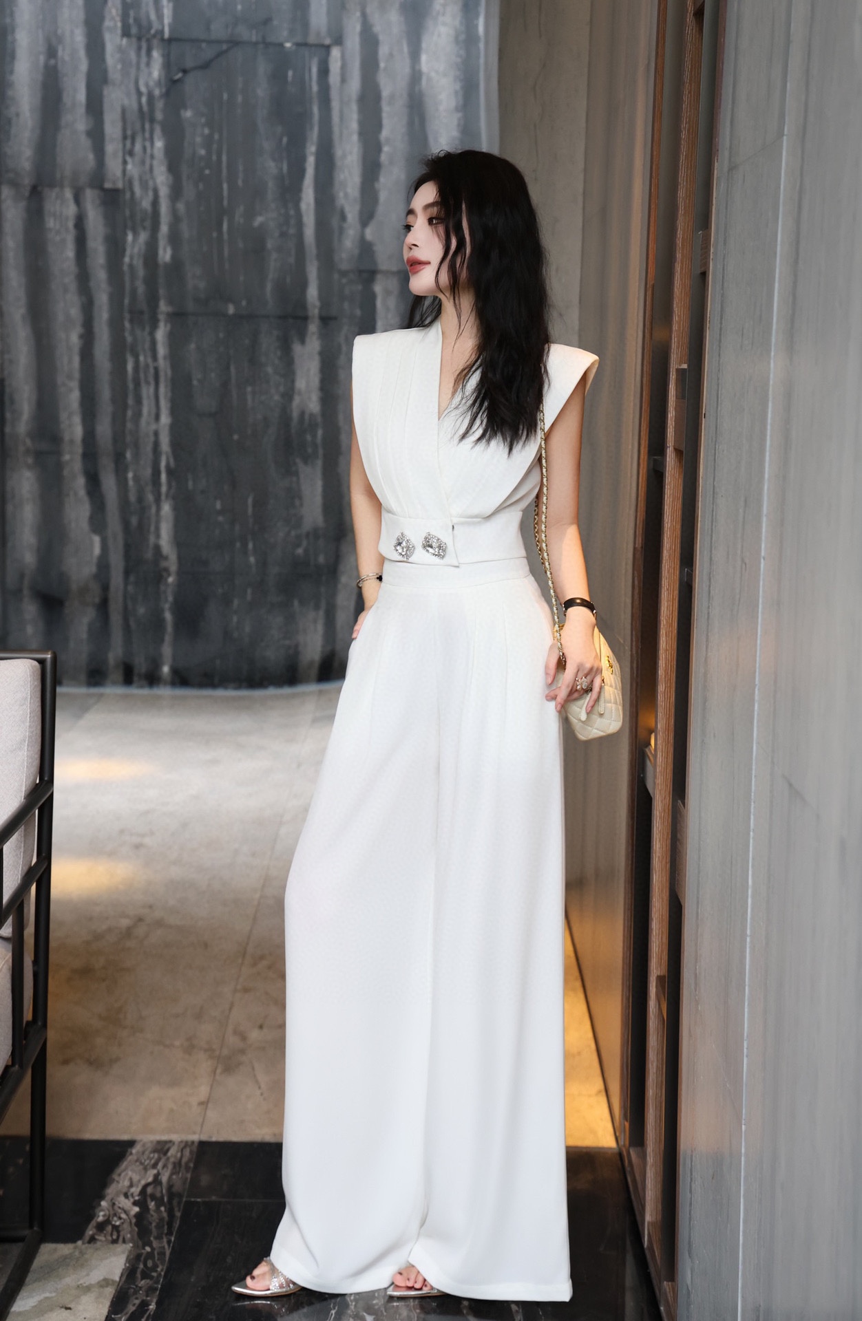 High-Quality Women’s Clothes: Qin Scale Formula for Stylish Waistlines and Bold Designs - 图片 5