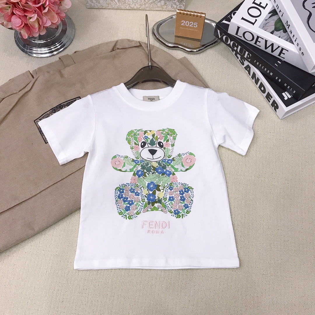 Fendi Kids White Cotton T-Shirt with Floral Teddy Bear Print (Sizes 100-150) 1 i1748422523 5214 0