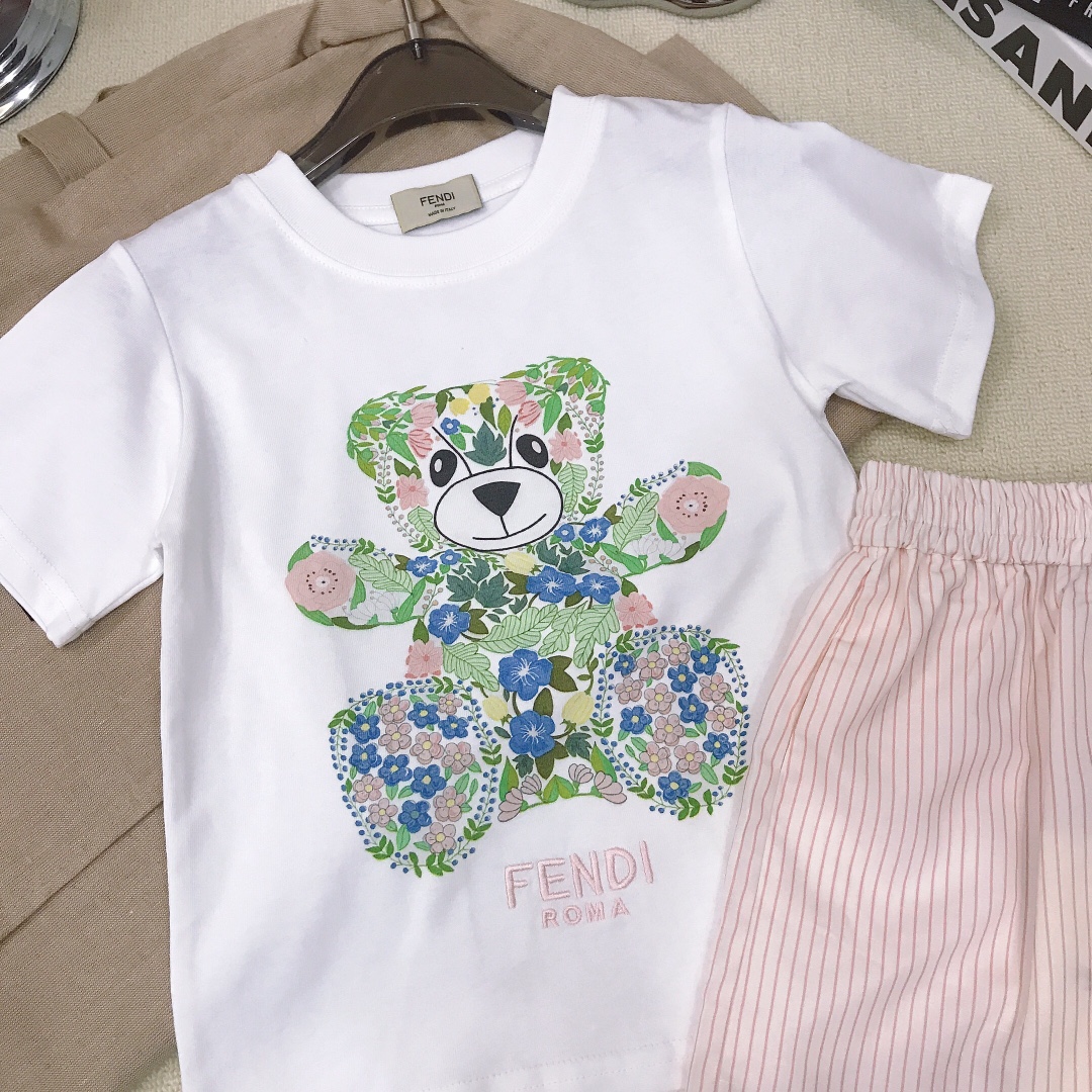 Fendi Kids White Cotton T-shirt & Striped Shorts Set with Floral Bear Design 10 i1748429983 6991 8