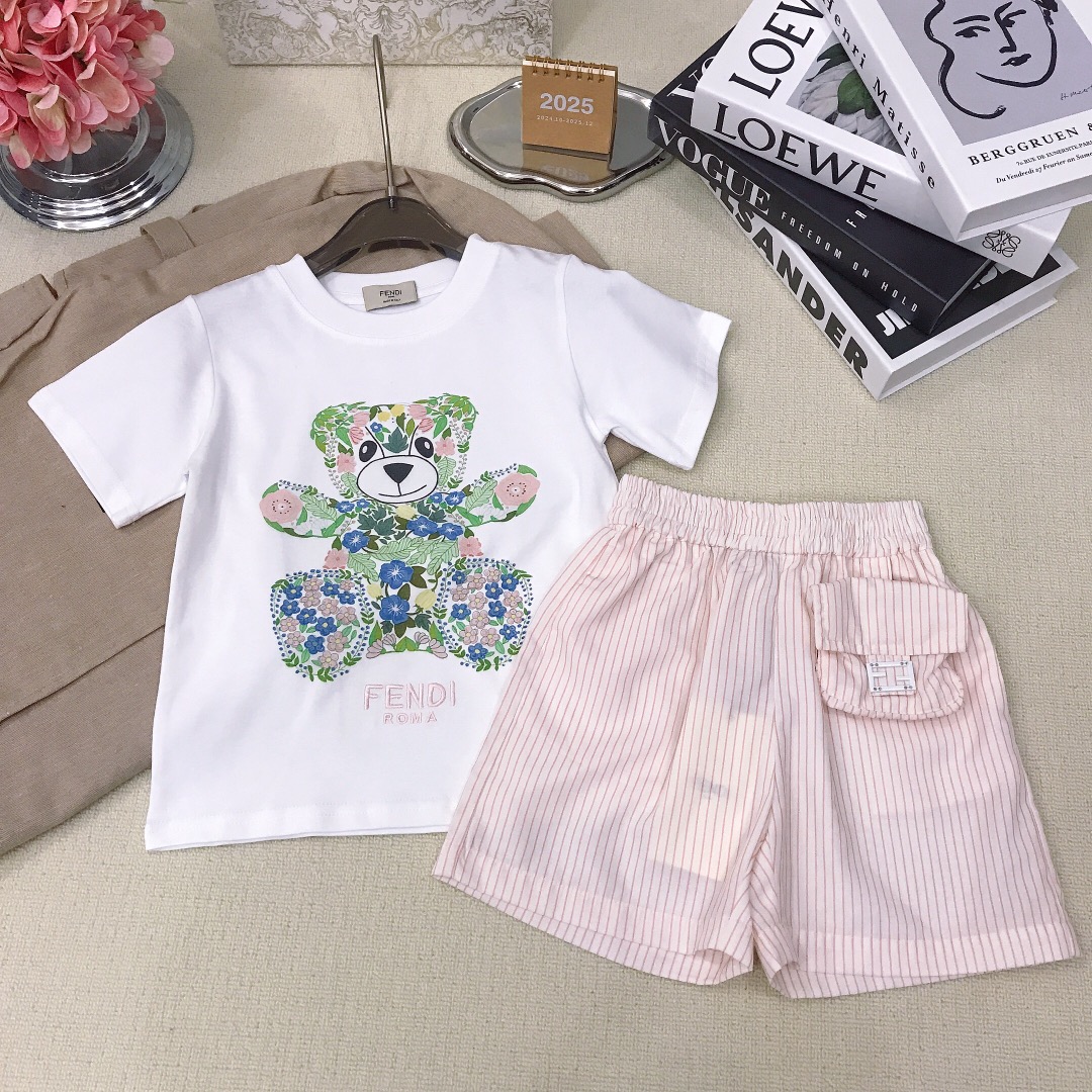 Fendi Kids White Cotton T-shirt & Striped Shorts Set with Floral Bear Design 2 i1748429983 9980 0