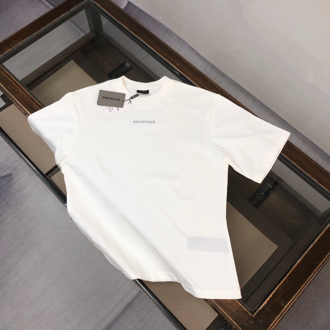발렌시아가 남성 반팔 26SS 49220