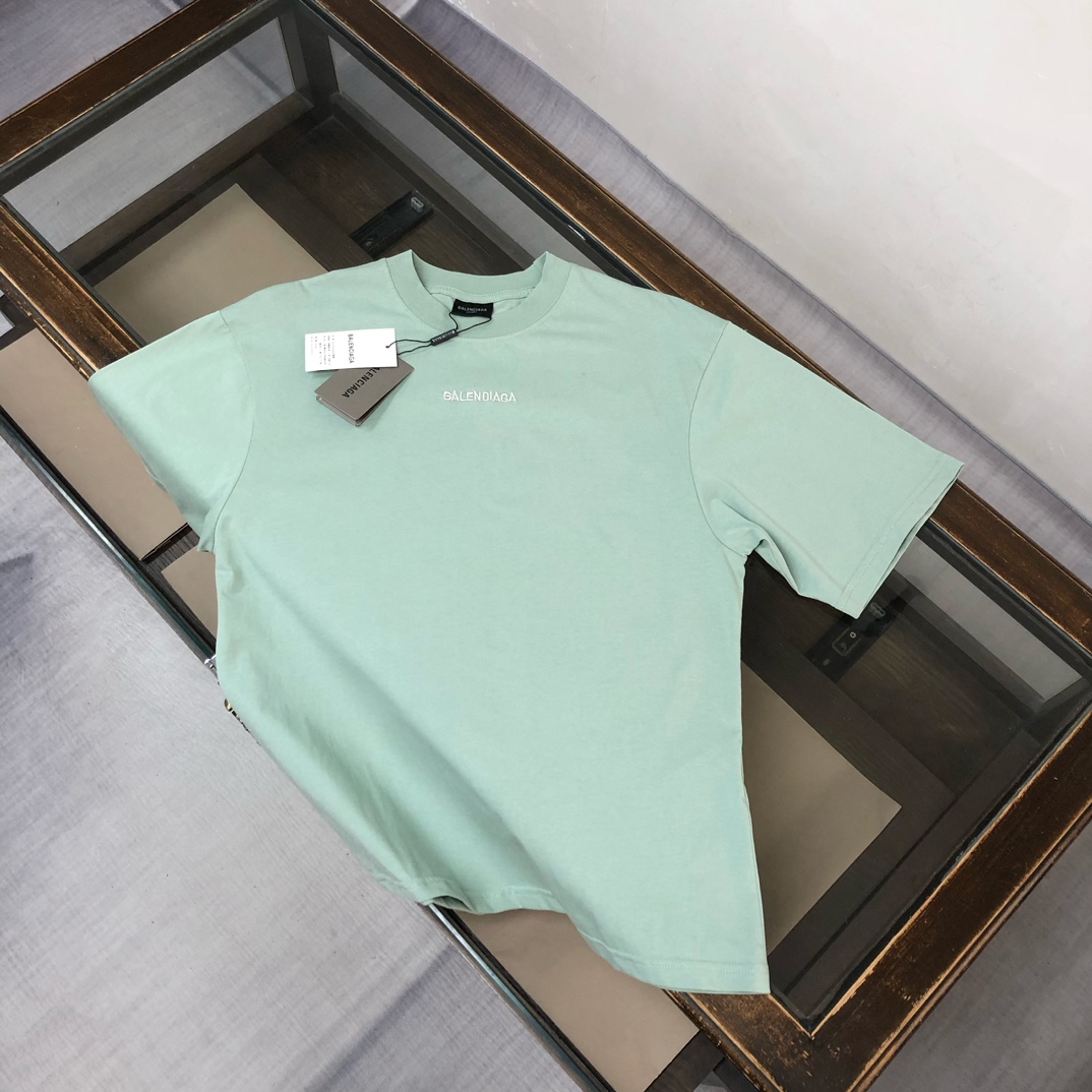 발렌시아가 남성 반팔 26SS 49216