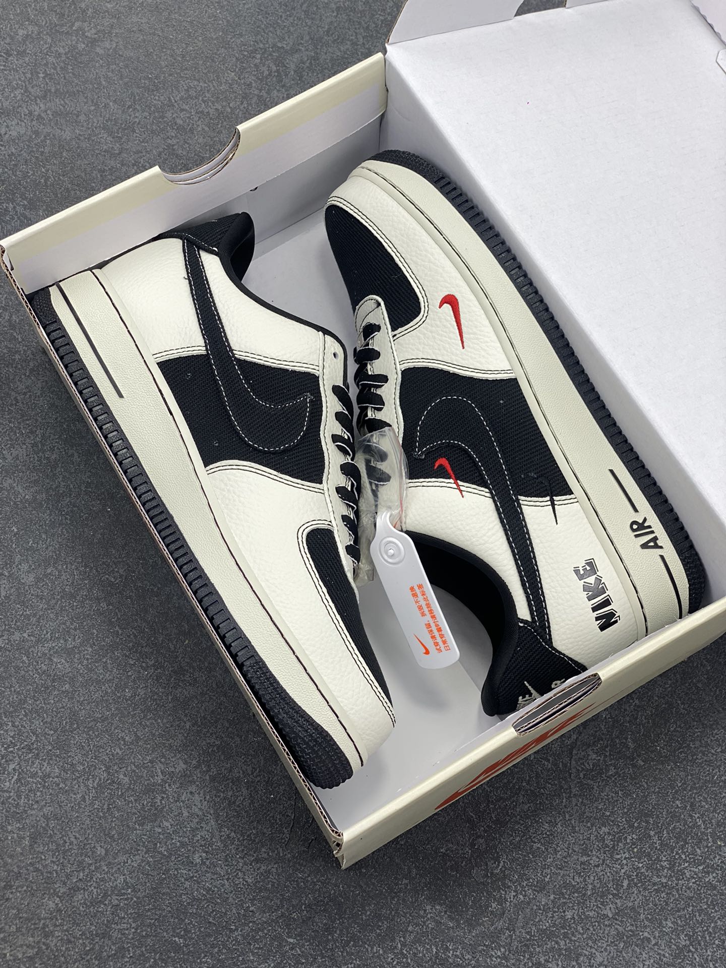 图片[9]-NIke Air Force 1 \’07 Low “NIKE联名”空军一号 低帮 运动鞋 休闲鞋 折边针车 工艺难度大 原楦头原纸板 原装鞋盒 定制五金配件 内置全掌气垫 原厂鞋底 货号：SC9207-537 尺码：36 36.5 37.5 38 38.5 39 40 40.5 41 42 42.5 43 44 44.5 45-选品中心